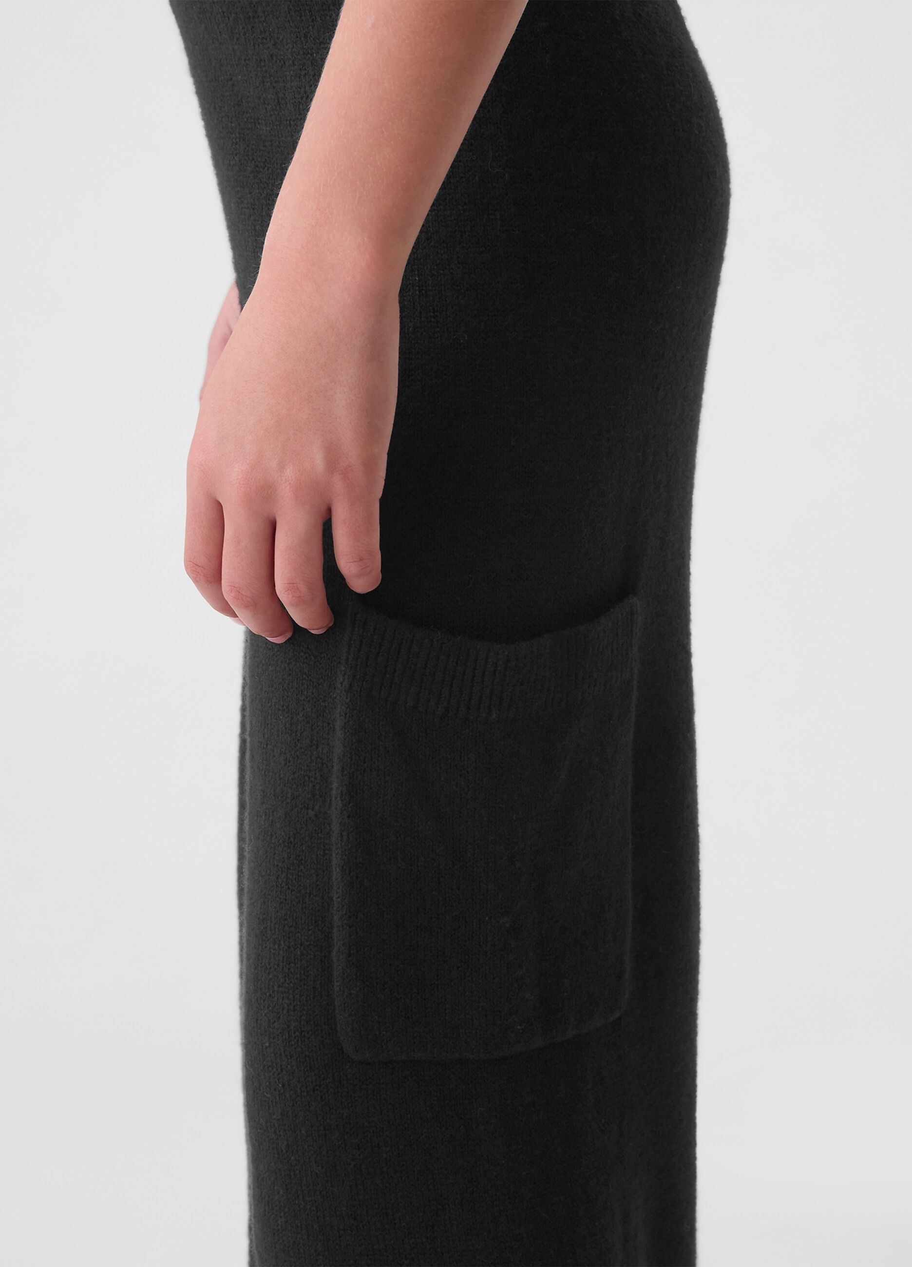 Wide-leg knit trousers