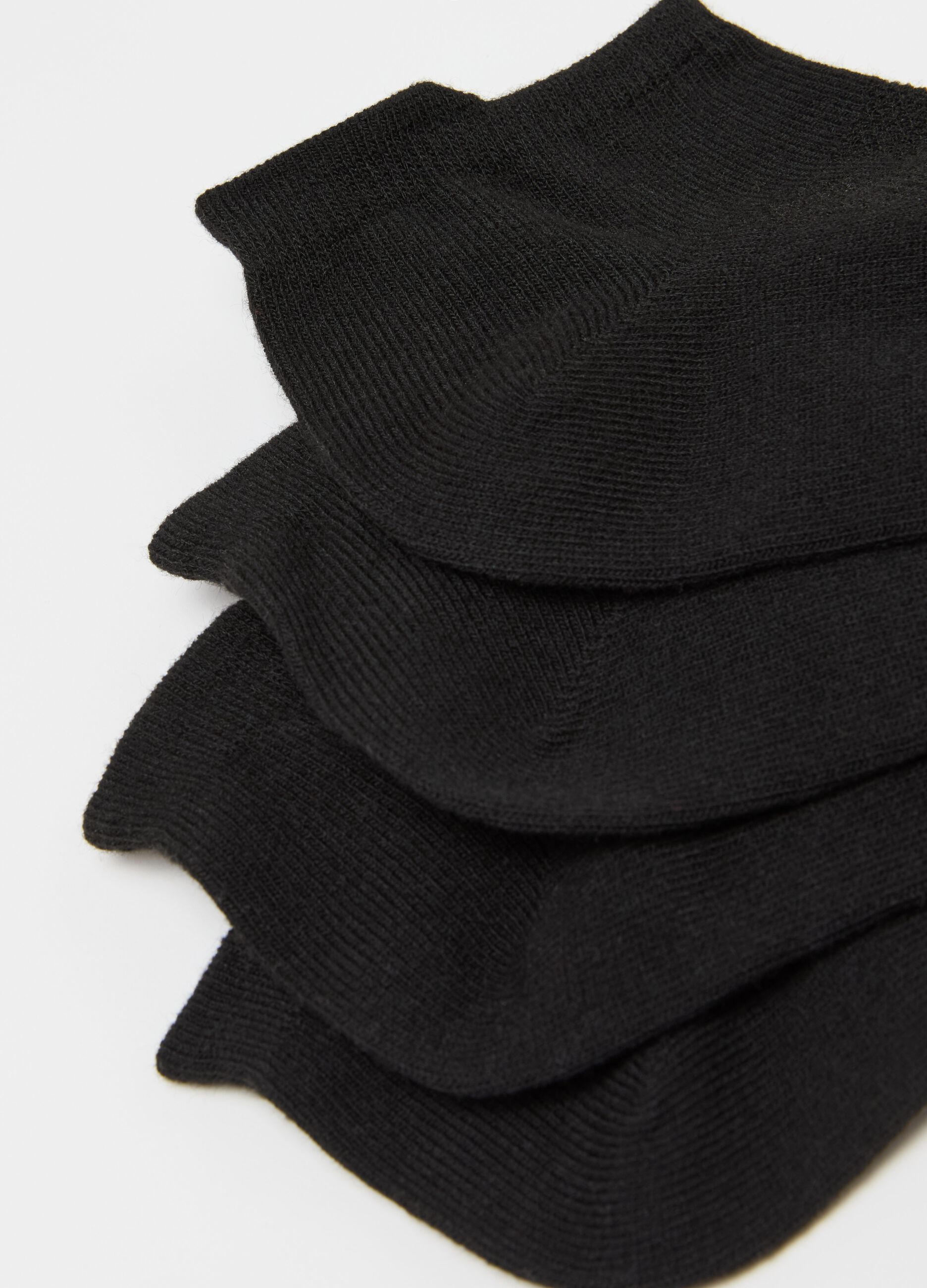 Three-pair pack short stretch socks