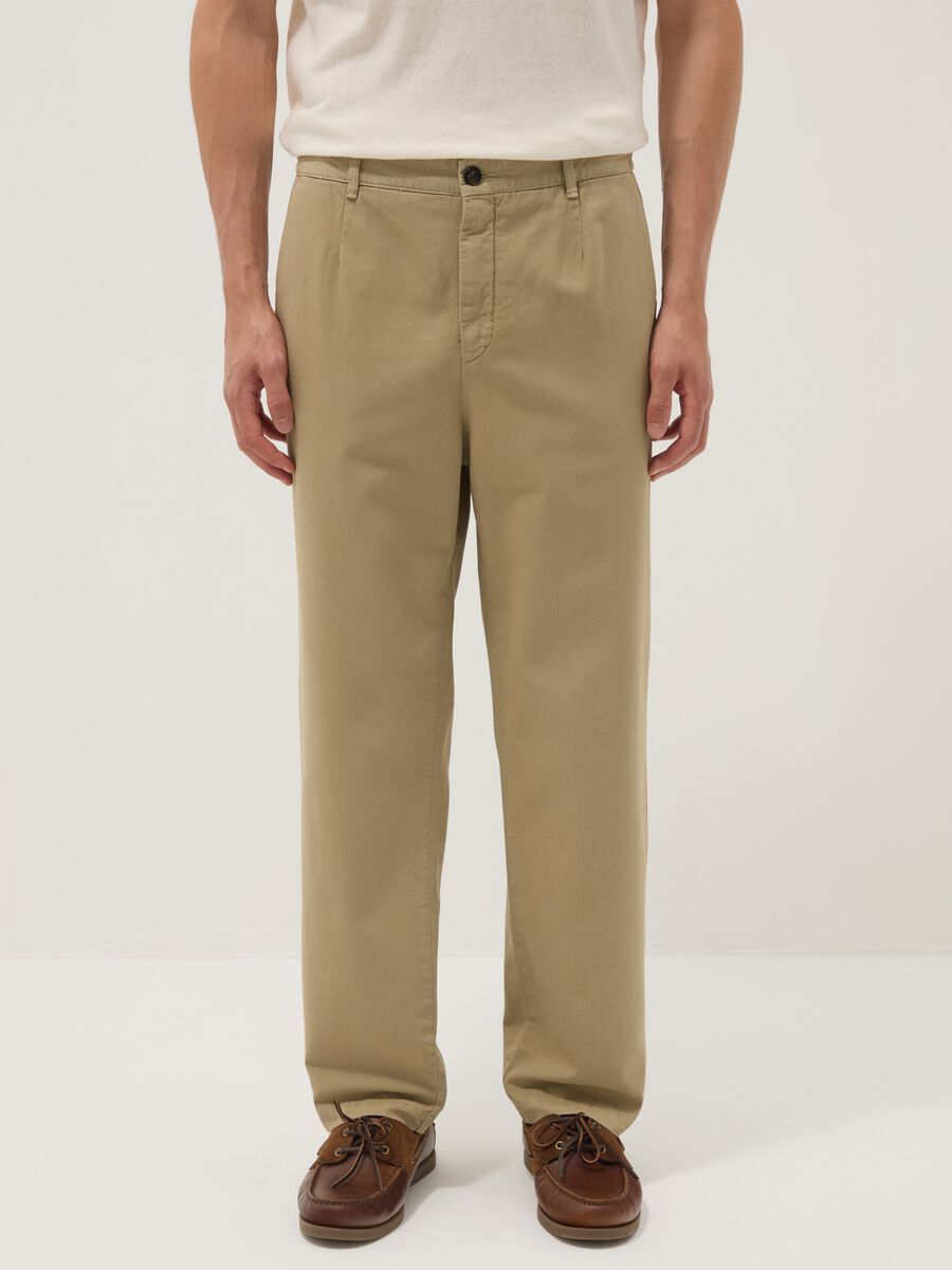Pantaloni chino beige in puro cotone carrot fit_1