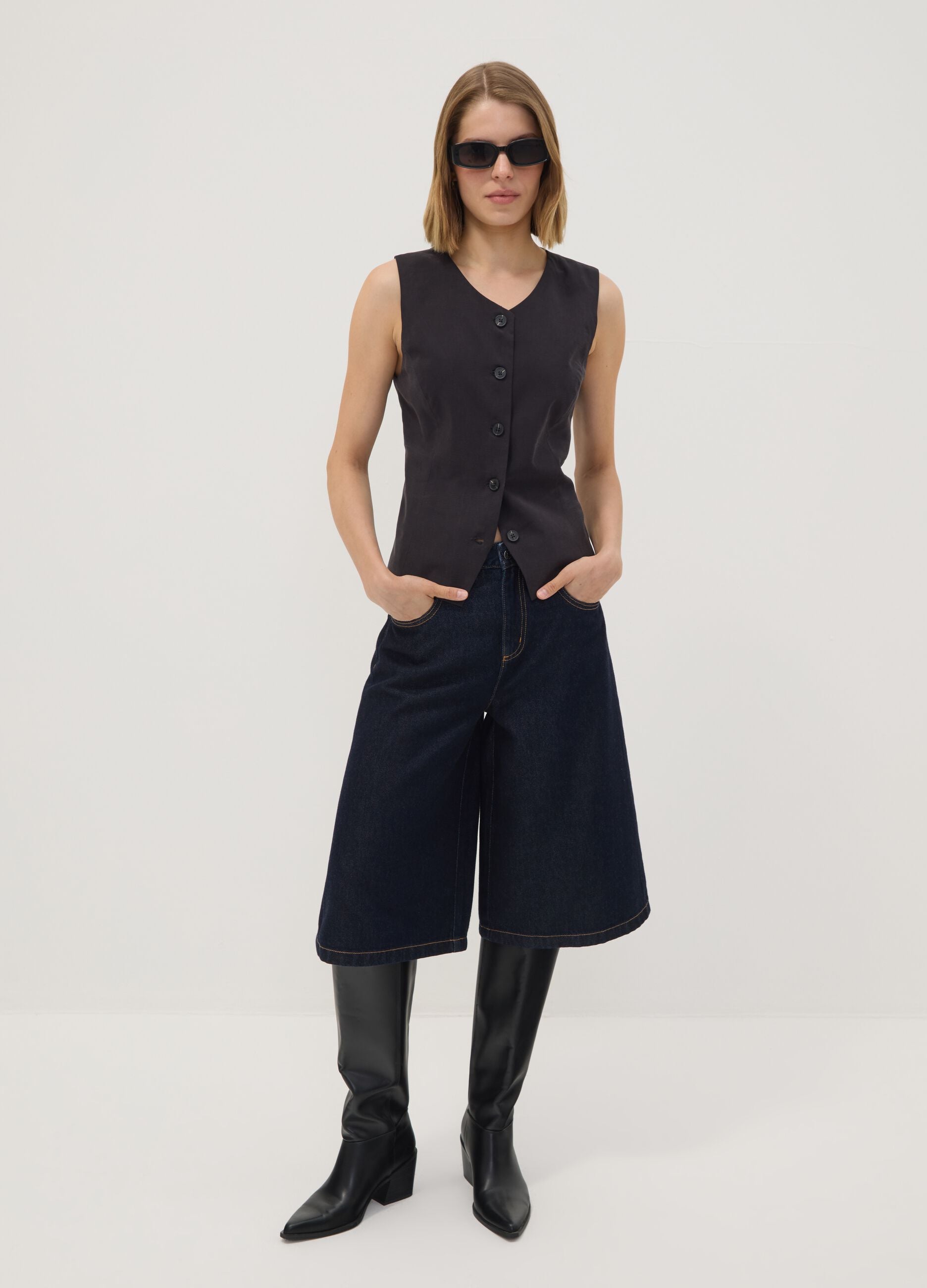 Blue denim wide-leg Bermuda shorts in cotton and lyocell blend