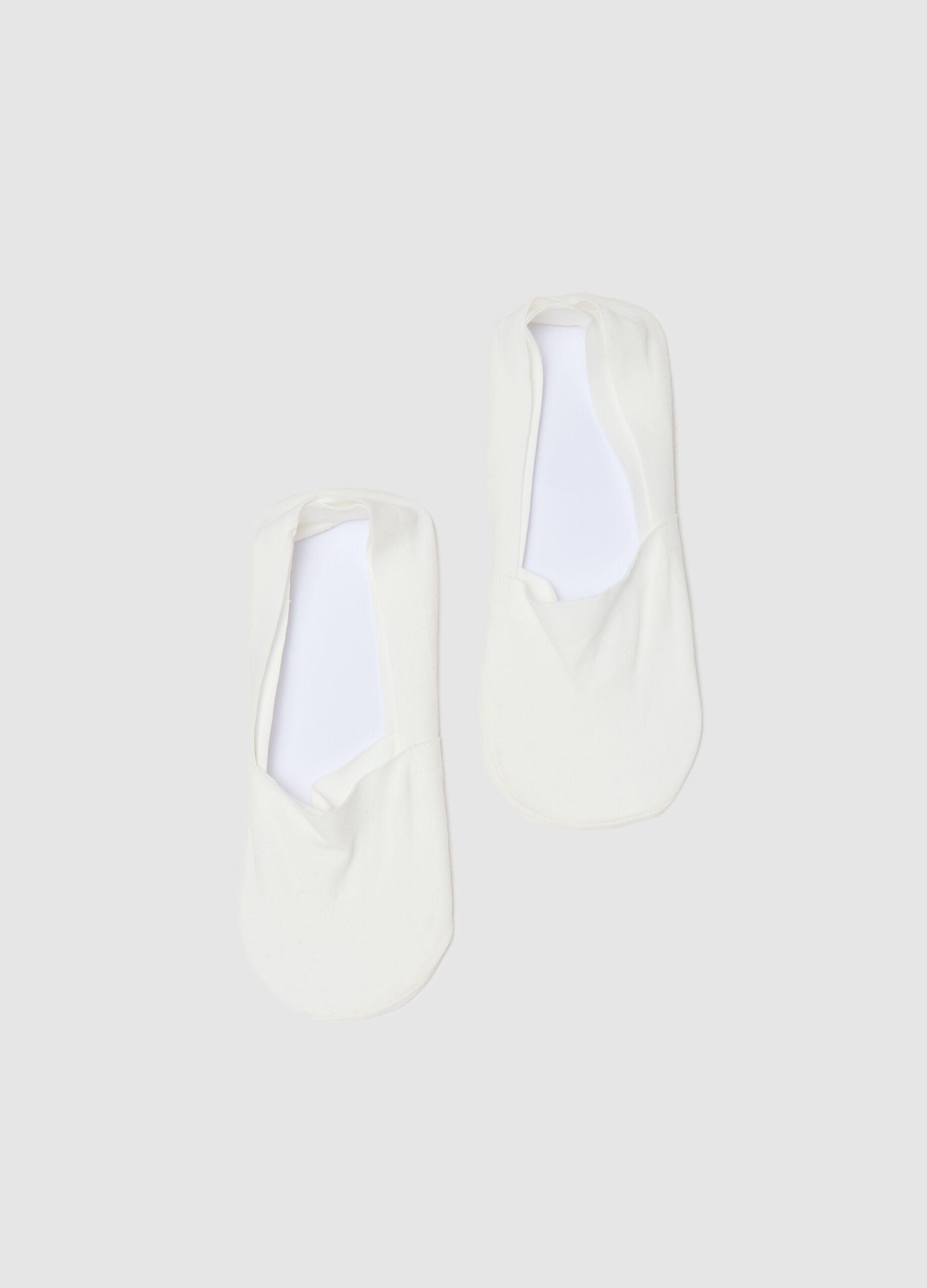 White stretch show liners