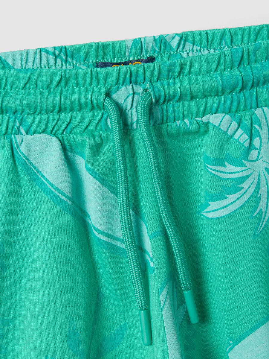 Green pure cotton shorts with all-over print_3