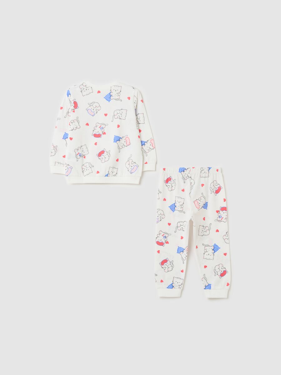 Long pyjamas with kittens and hearts print_1
