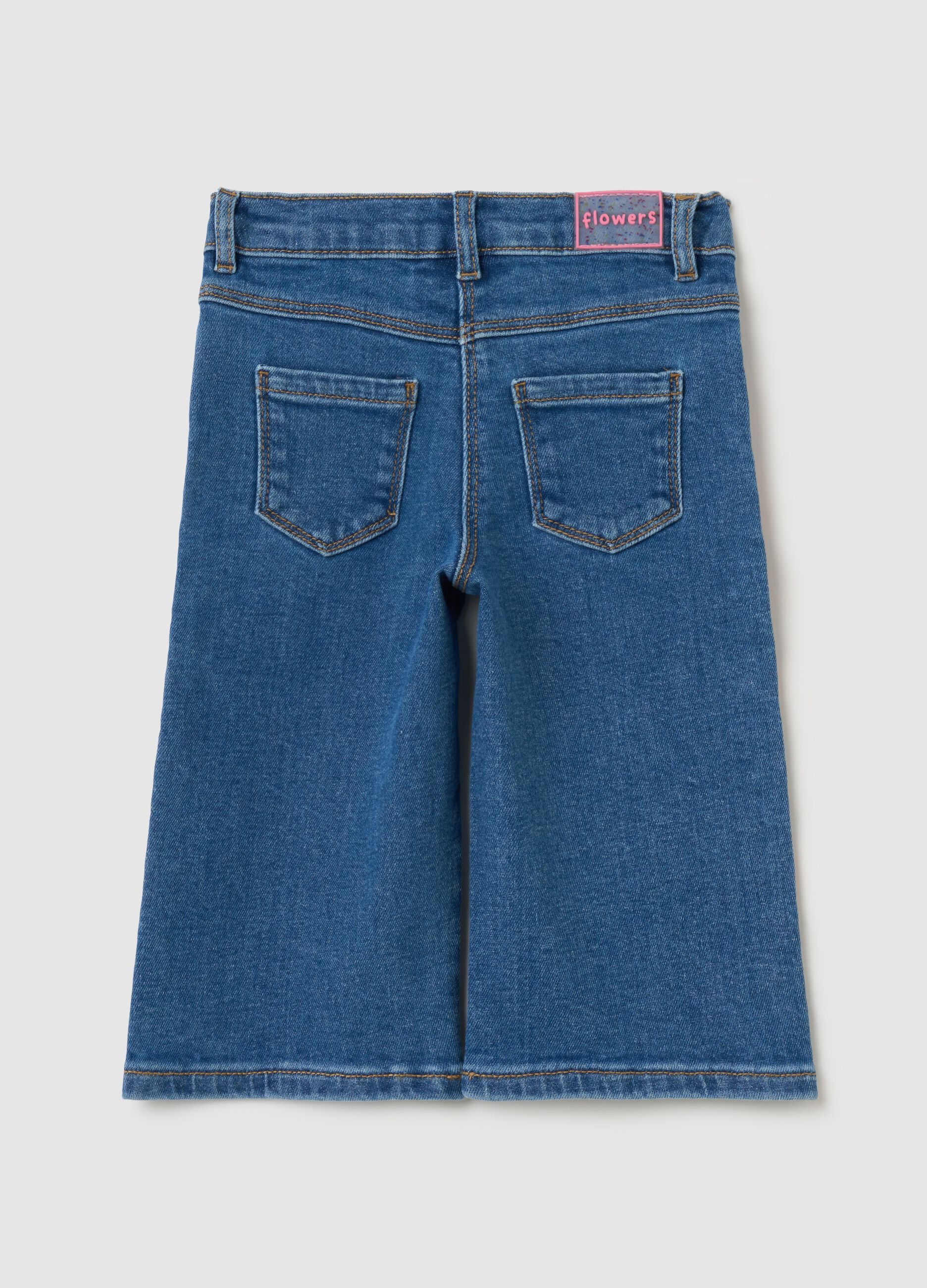 Wide-leg jeans with flowers embroidery