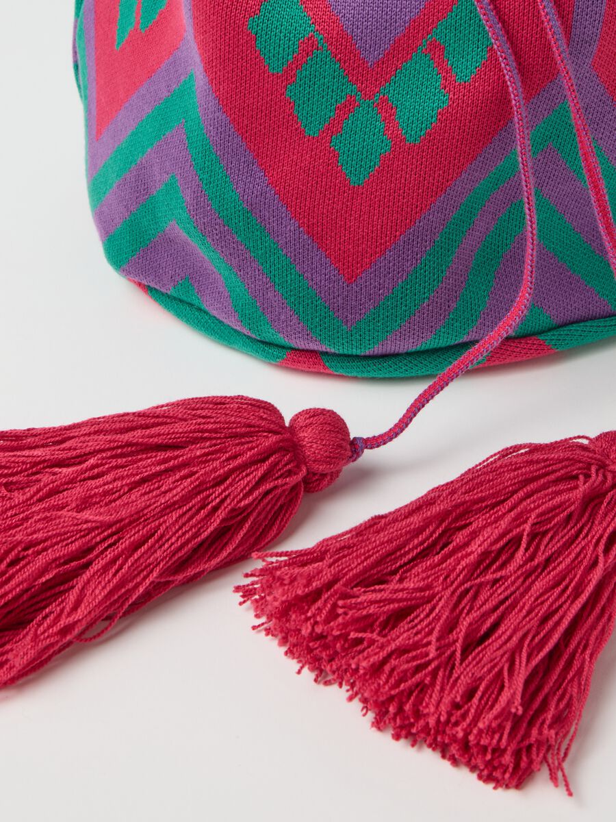 Shoulder bag with geometric motif and tassels_2