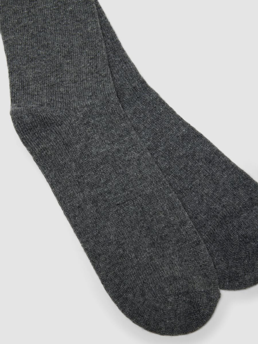 Calze lunghe grigie melange in lana, viscosa e cashmere elasticizzato_2