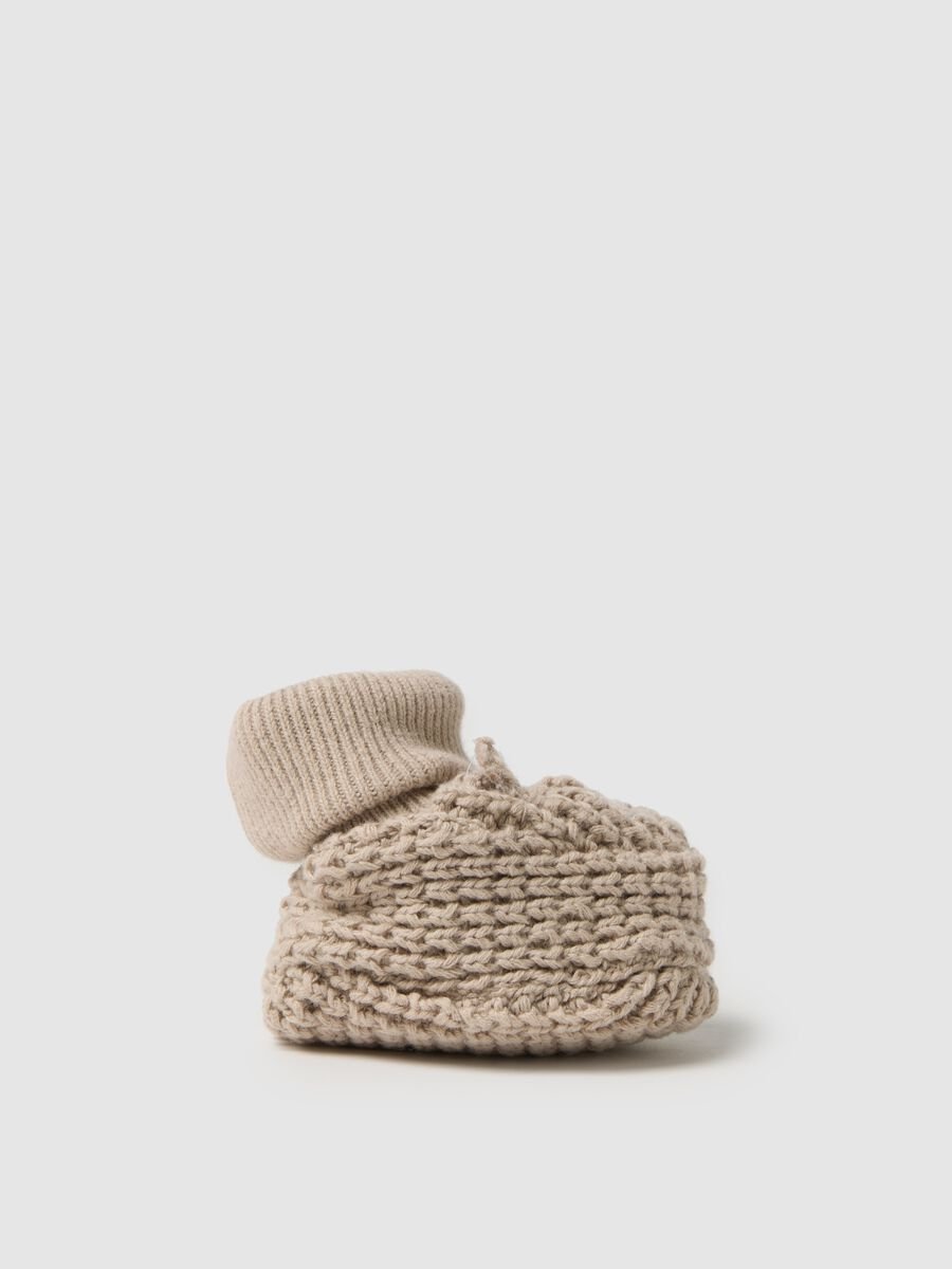 Baby booties in pure beige cotton_0