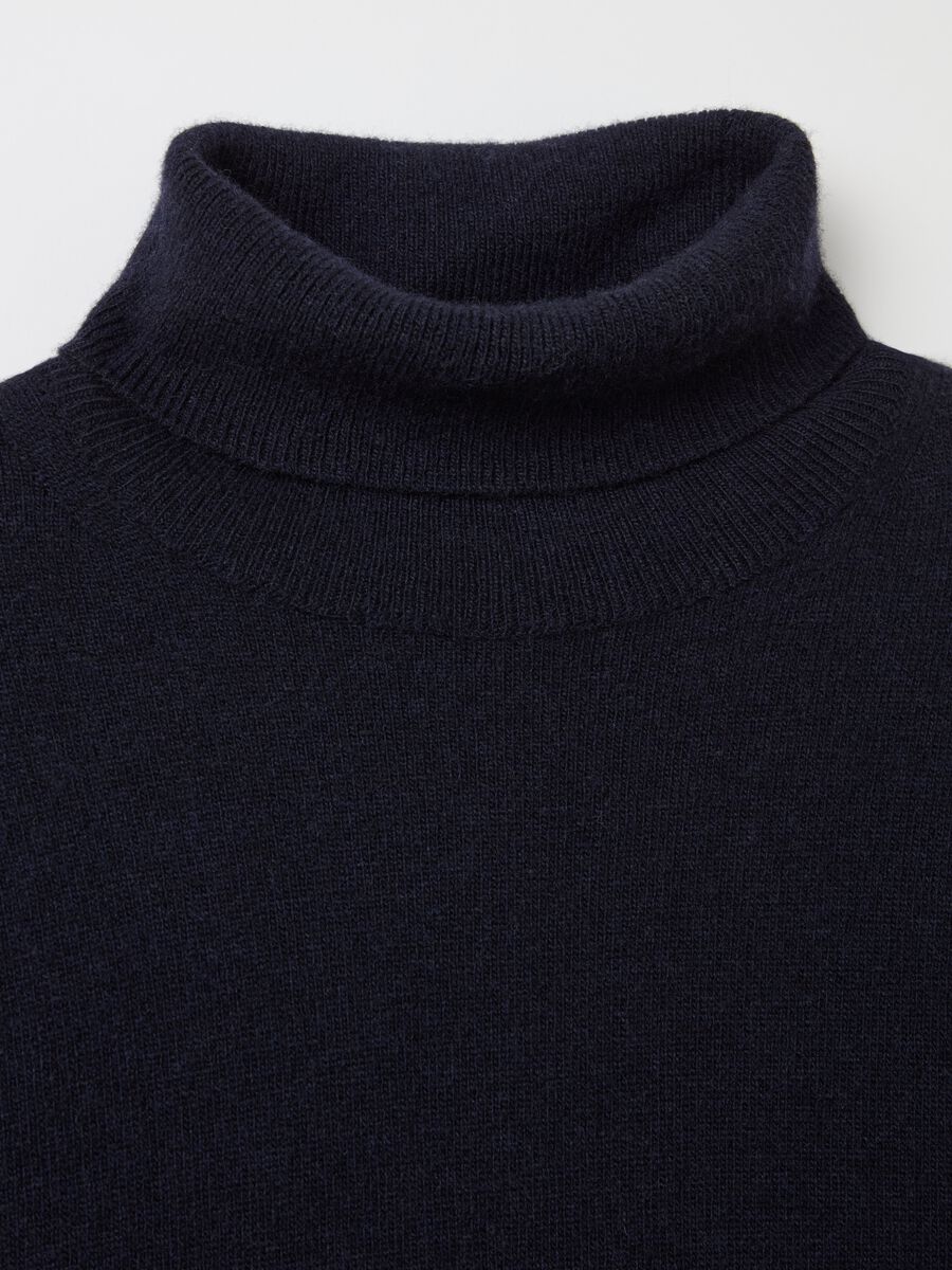 Lambswool pullover with high neck_5
