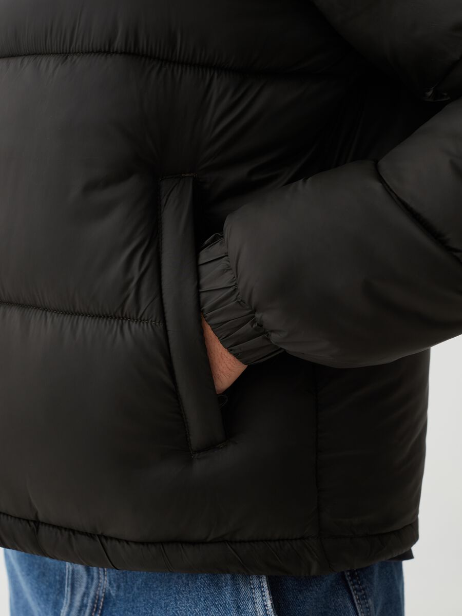Piumino full-zip trapuntato a collo alto_3