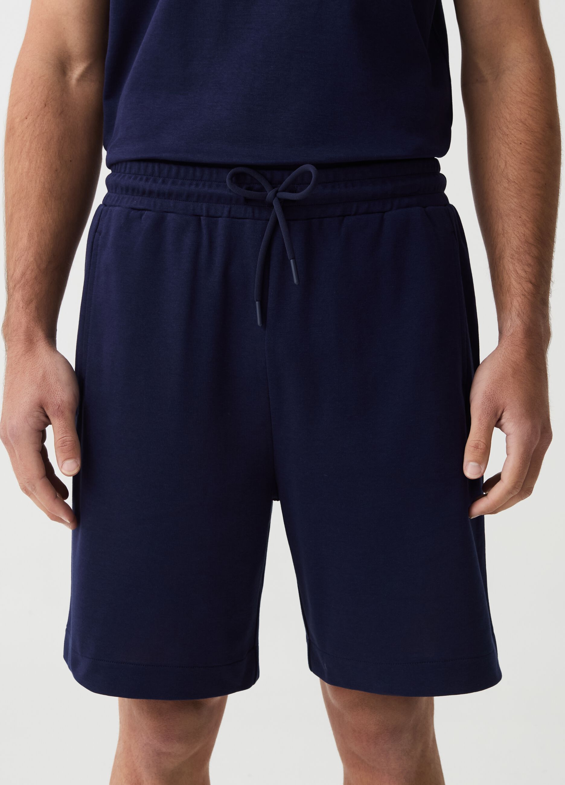 Bermuda jogger con coulisse