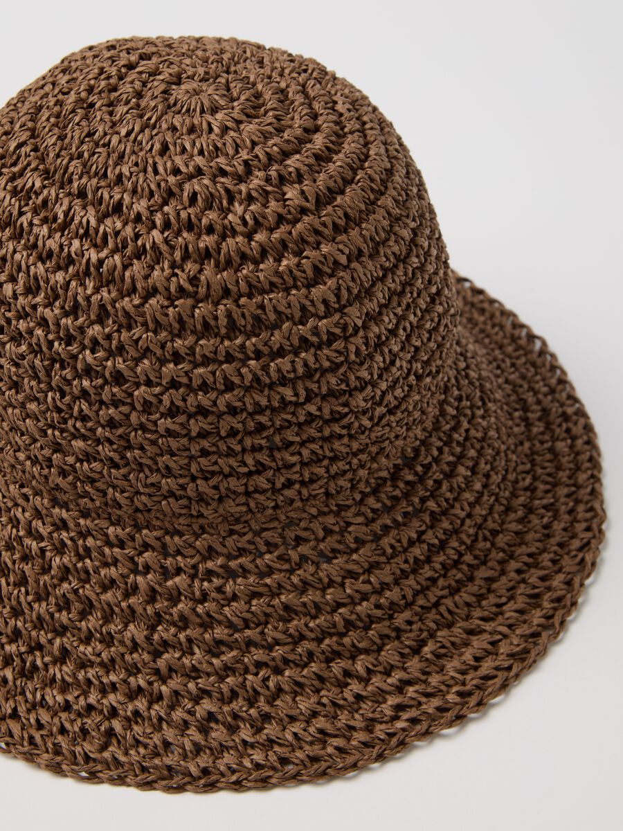 Brown cloche hat in woven straw_1