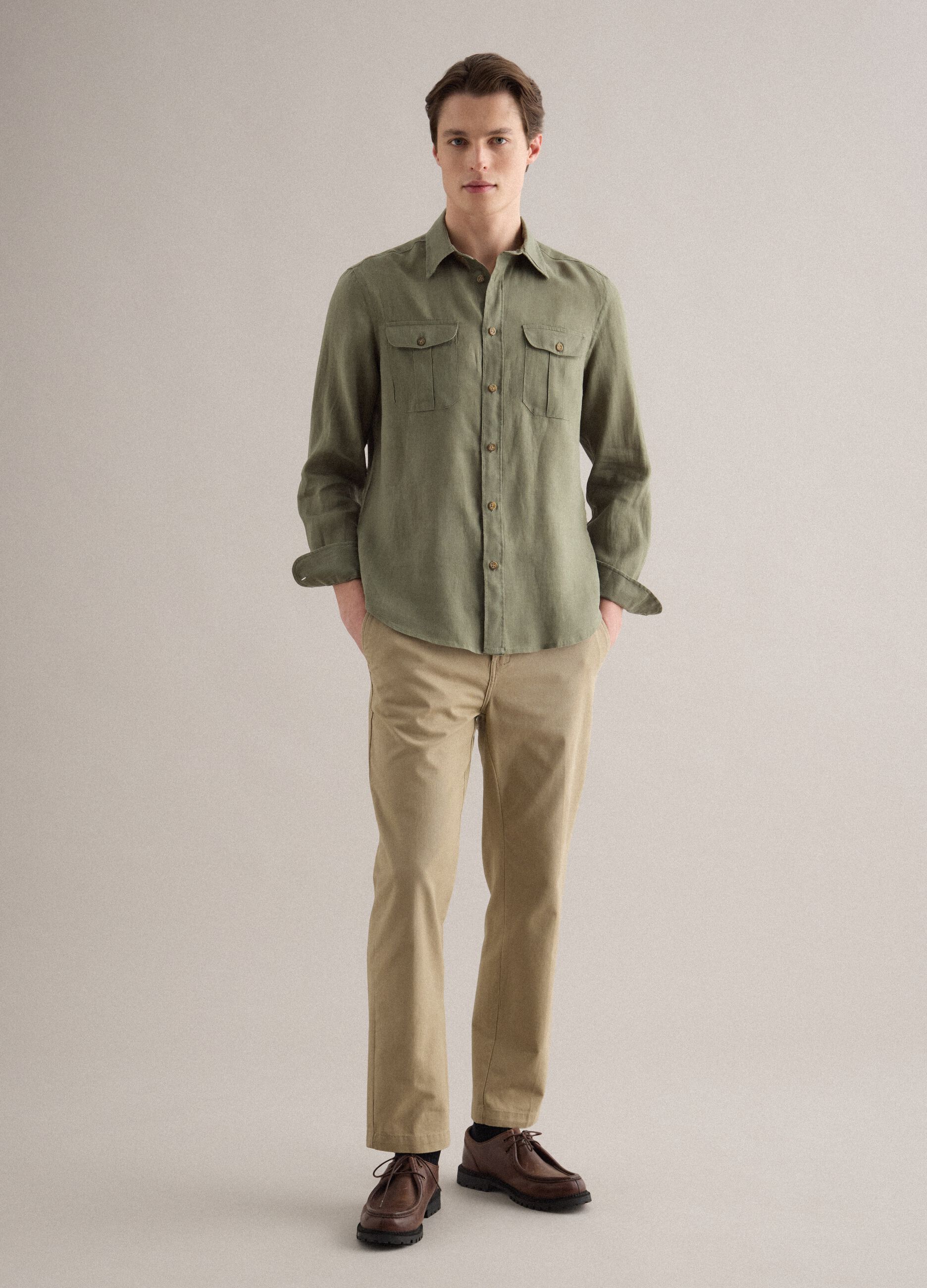 Regular fit pure linen green shirt with pockets