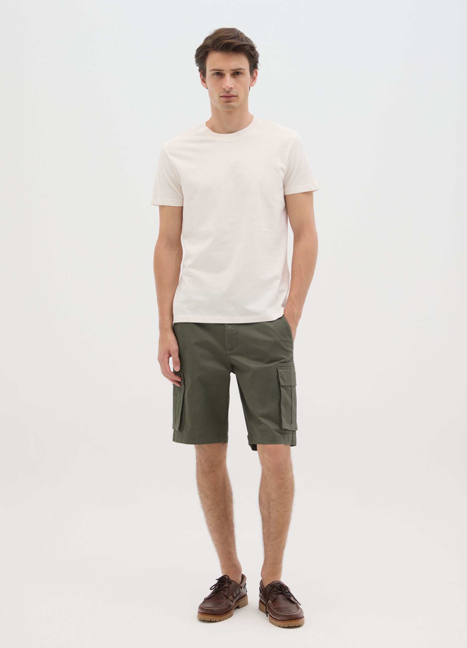 Bermuda da uomo in cotone elasticizzato verde regular fit