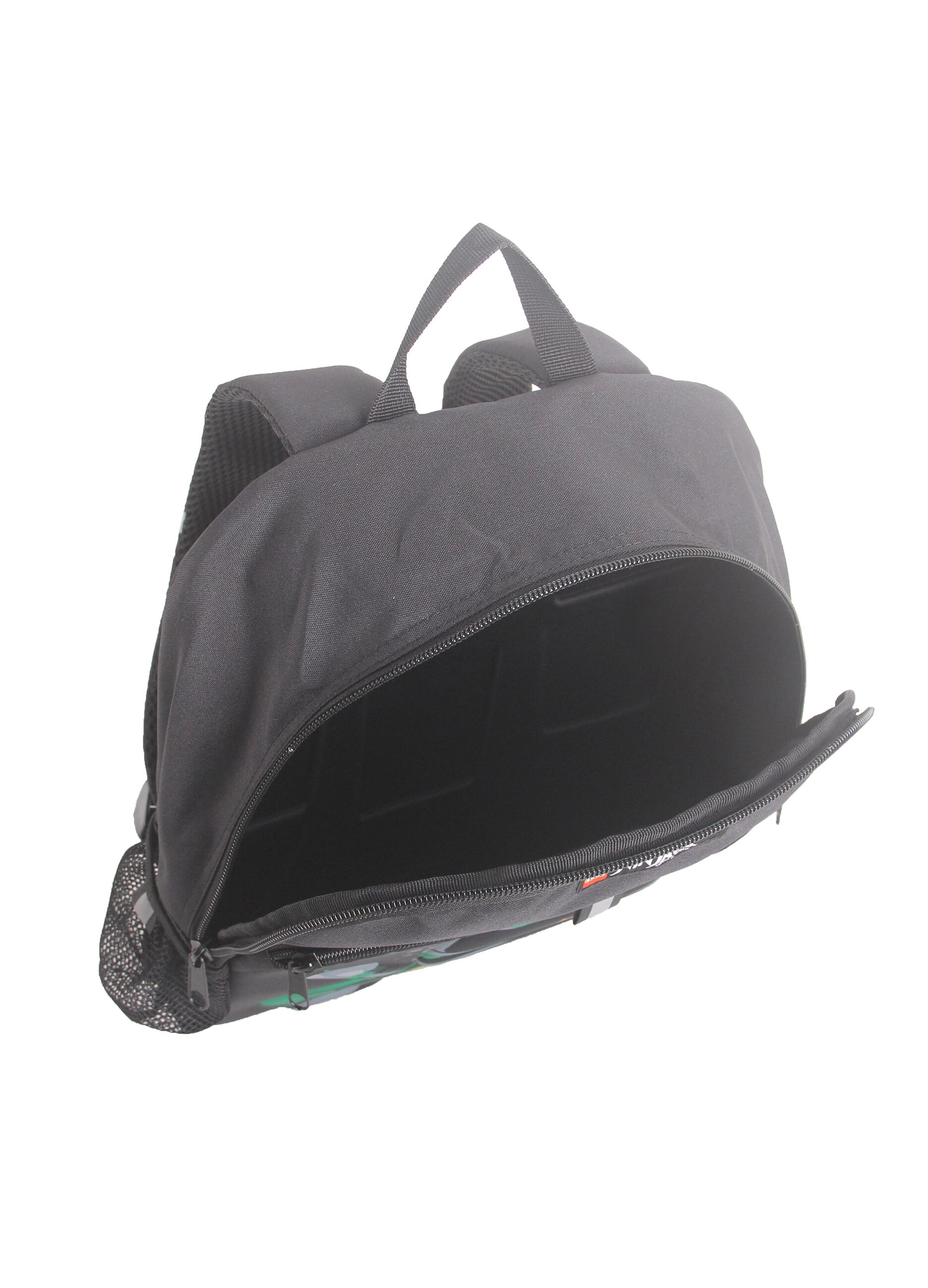 3D-effect backpack