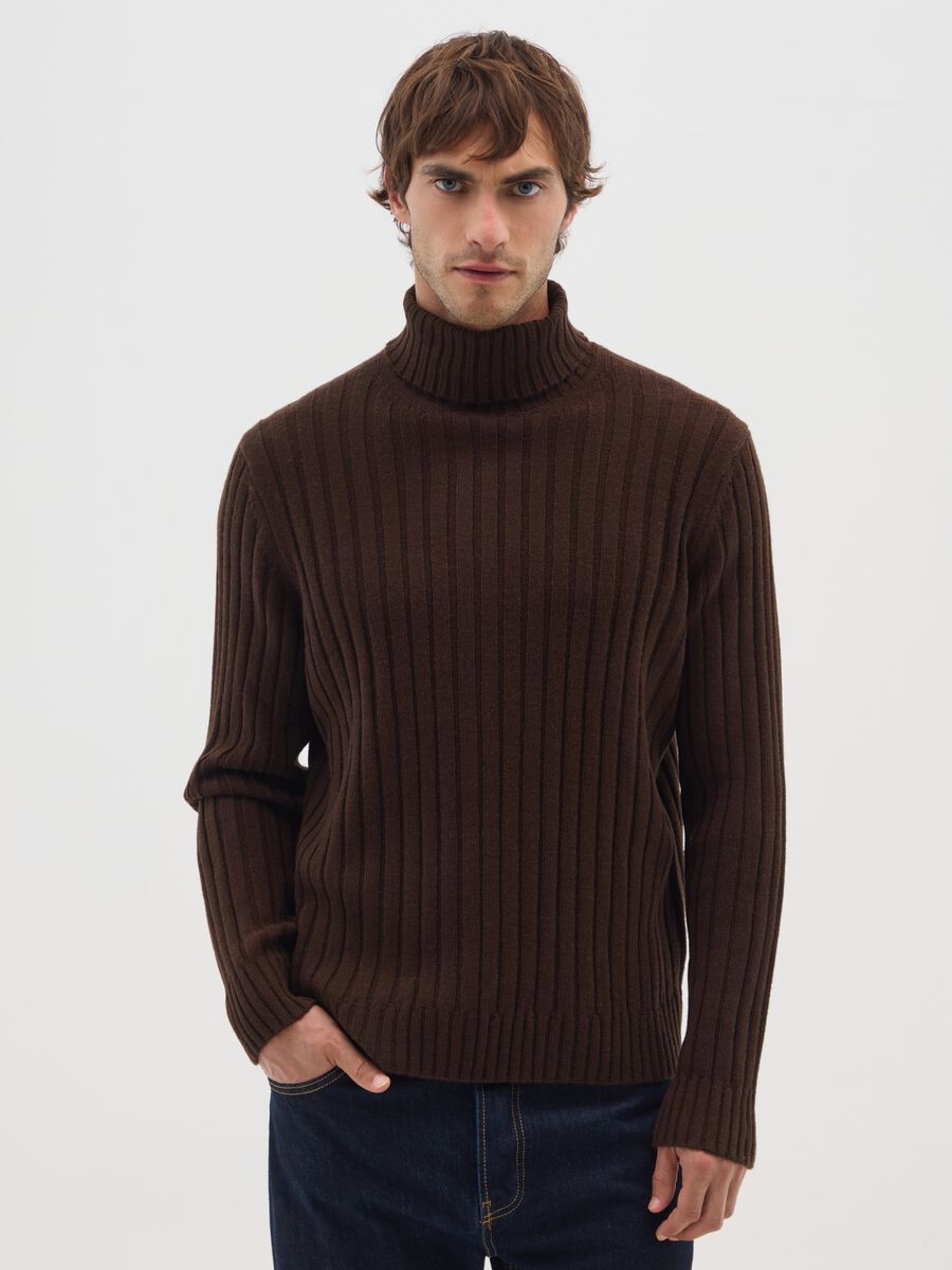 Brown Regular Fit Turtleneck_0