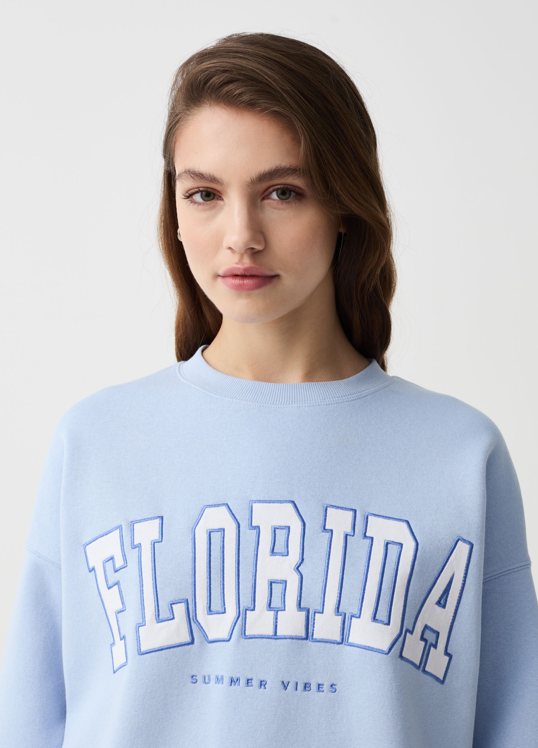 Oversized sweatshirt with lettering embroidery