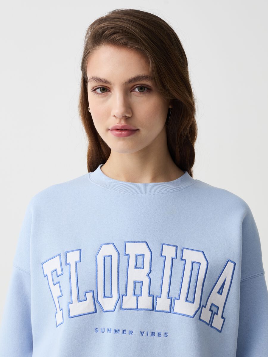 Oversized sweatshirt with lettering embroidery_0