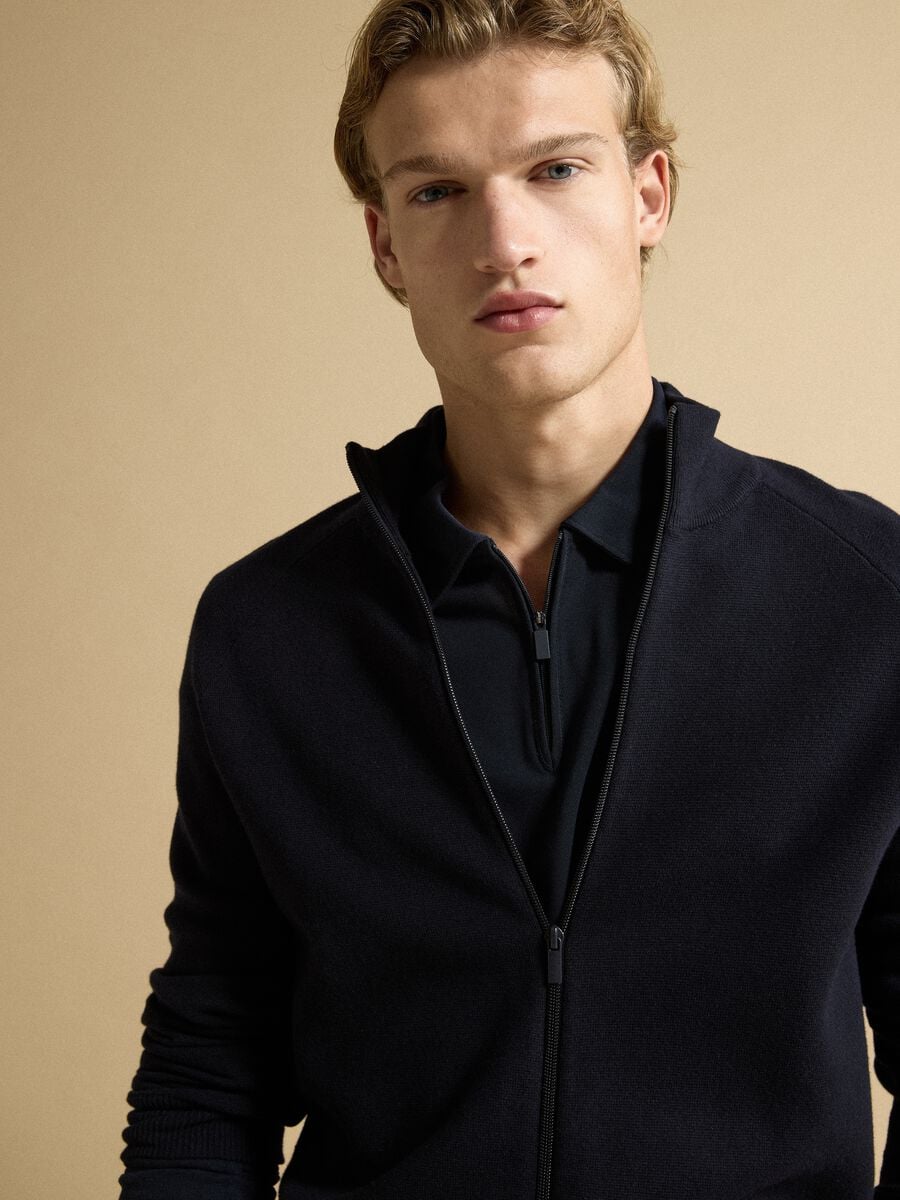 Cardigan blu in misto cotone con colletto regular fit_1