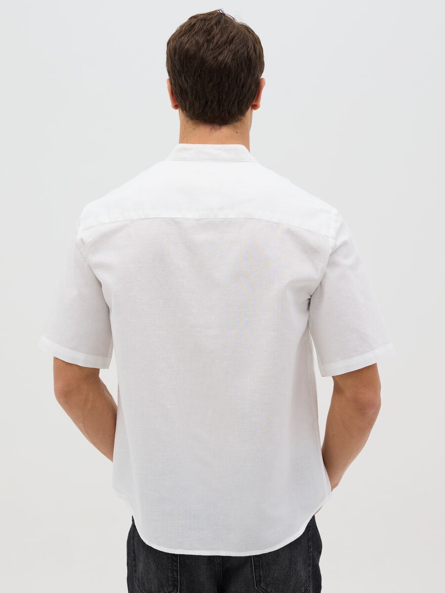Mandarin shirt in cotton and linen with short sleeves_2