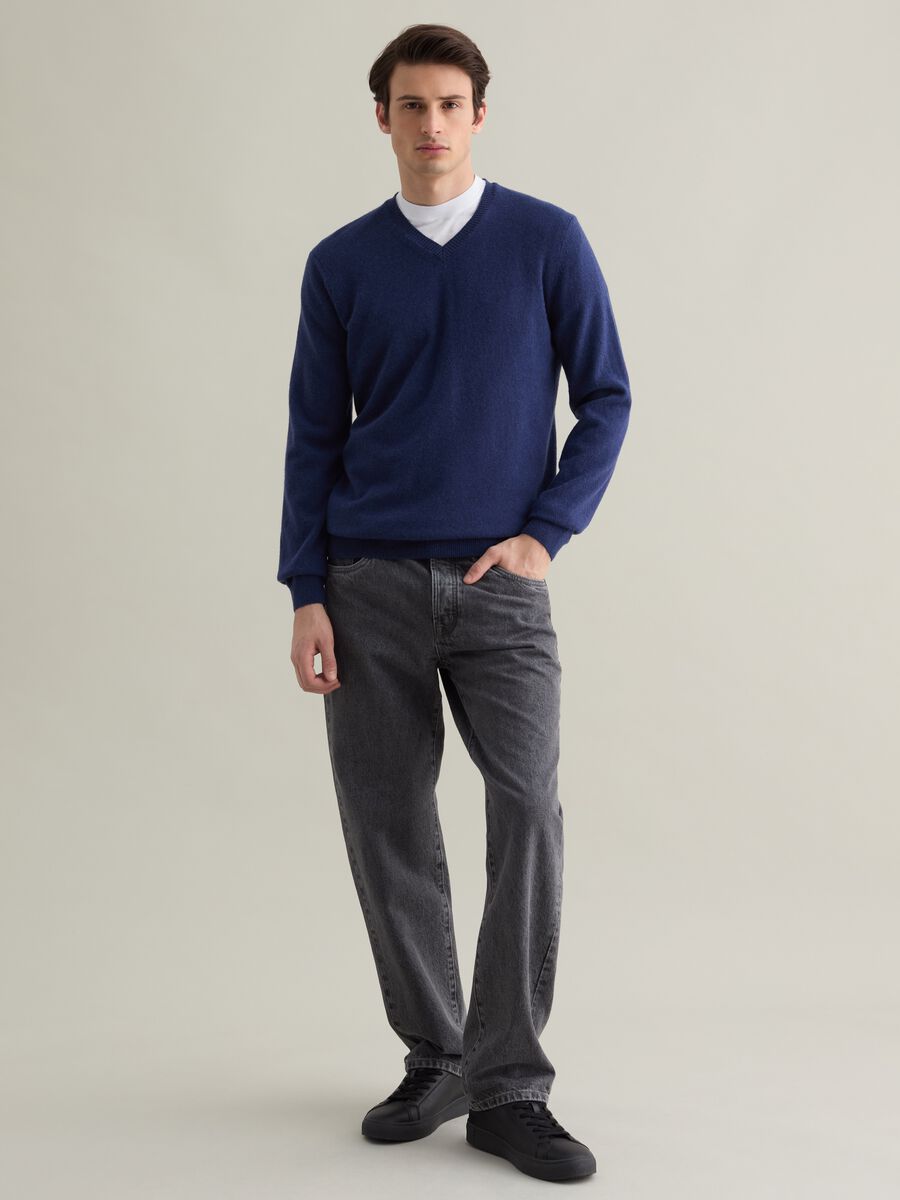 Lambswool pullover with V neck_1