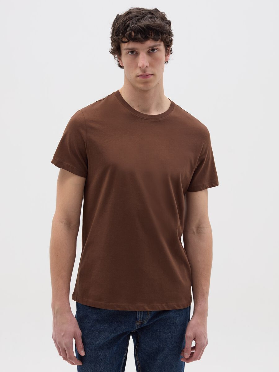 Relaxed-fit T-shirt with round neck_0