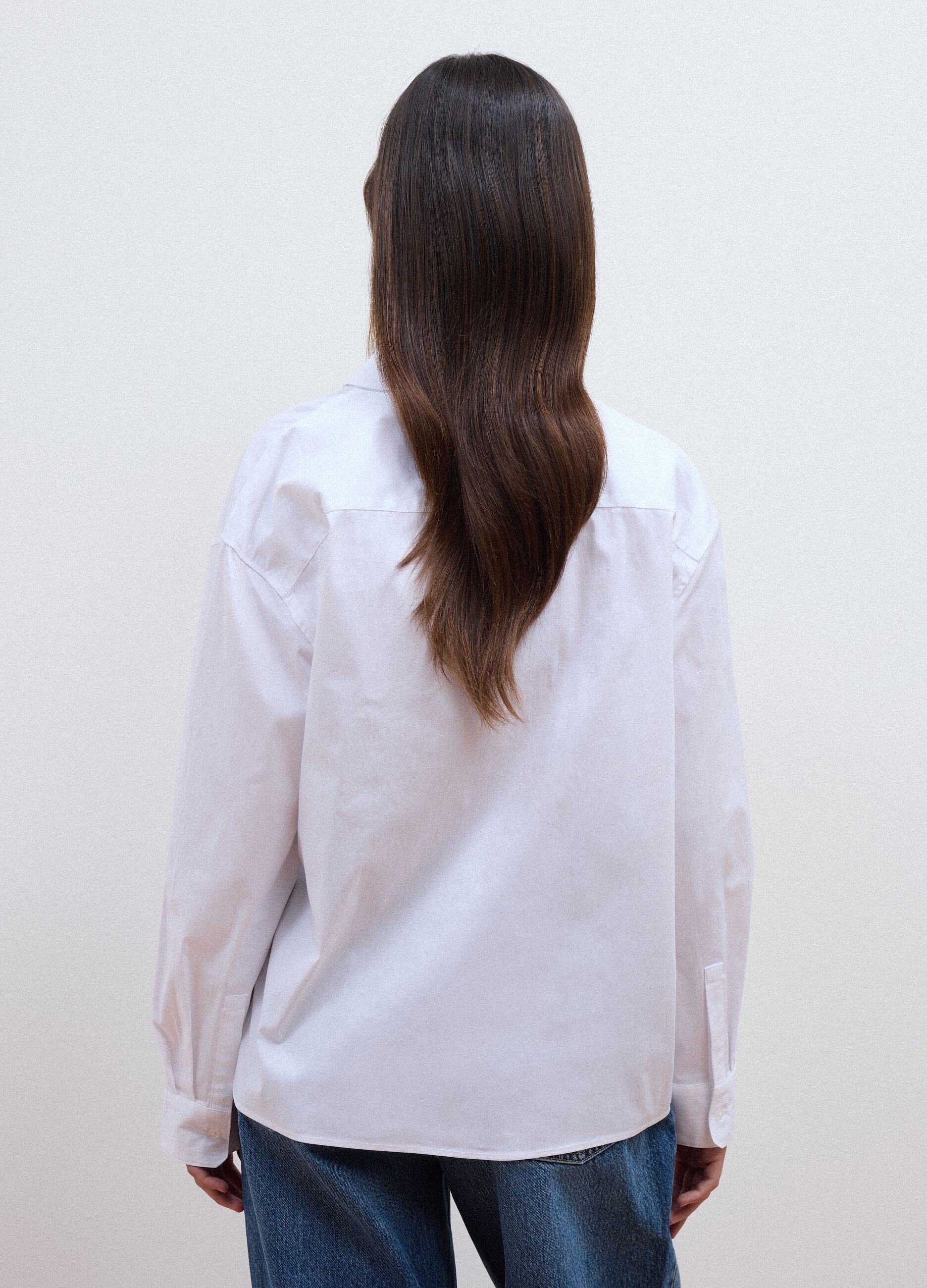 White stretch cotton poplin shirt with waist hook detail