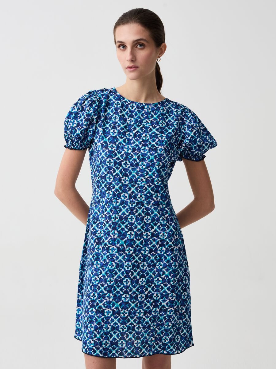 Short dress with puff sleeves_0
