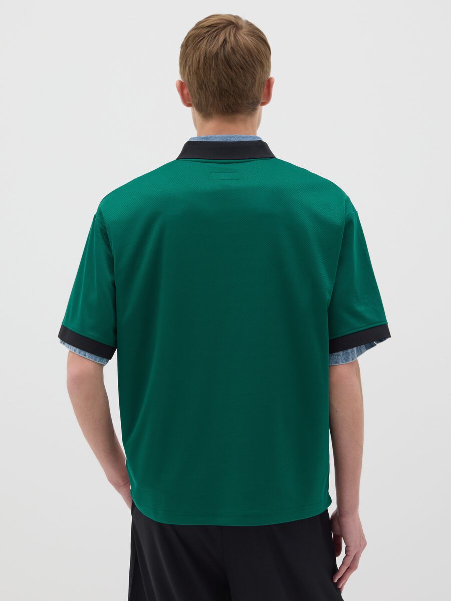 T-shirt bianca e verde con stampa_2