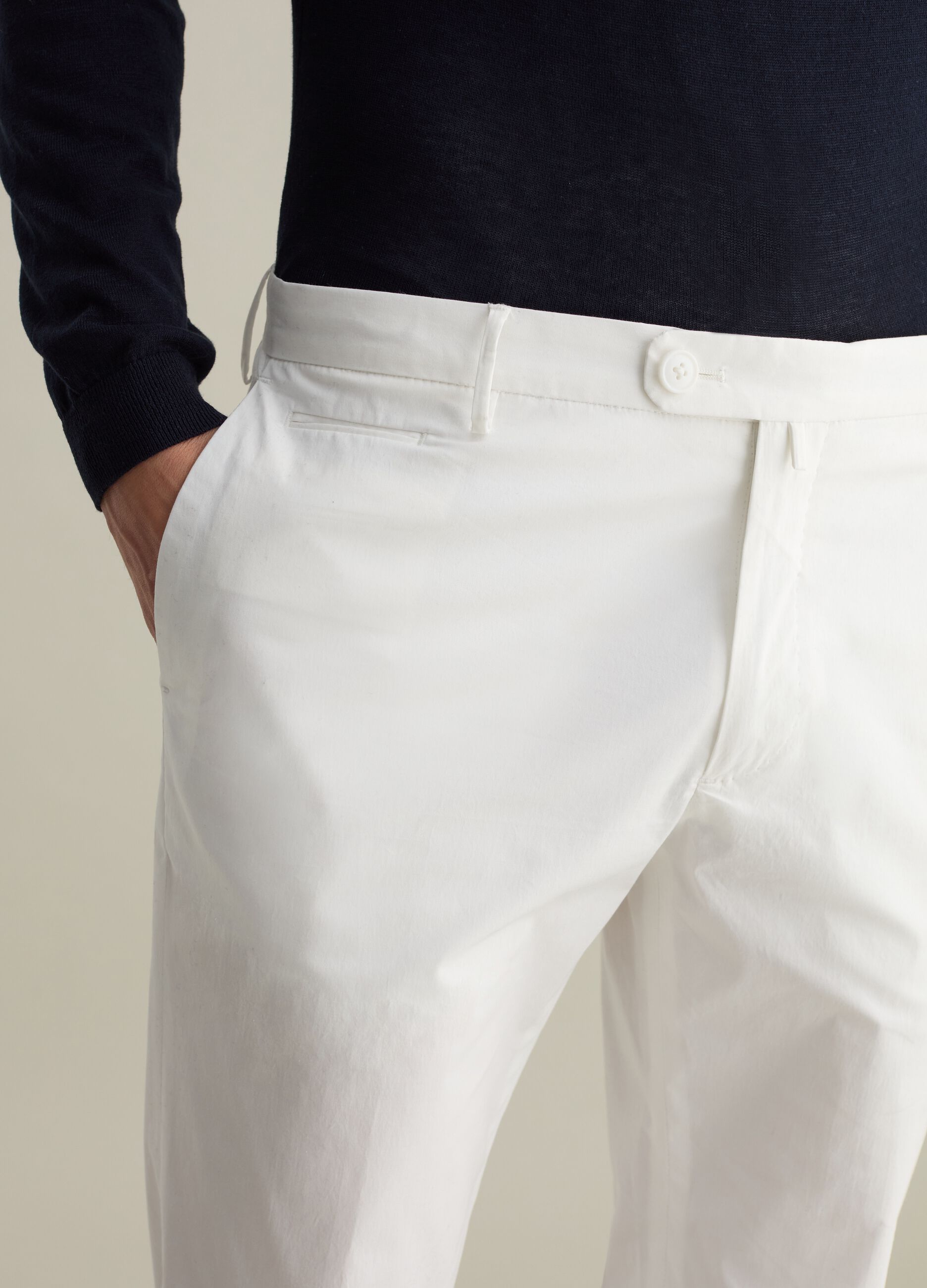 Contemporary slim-fit trousers in stretch cotton