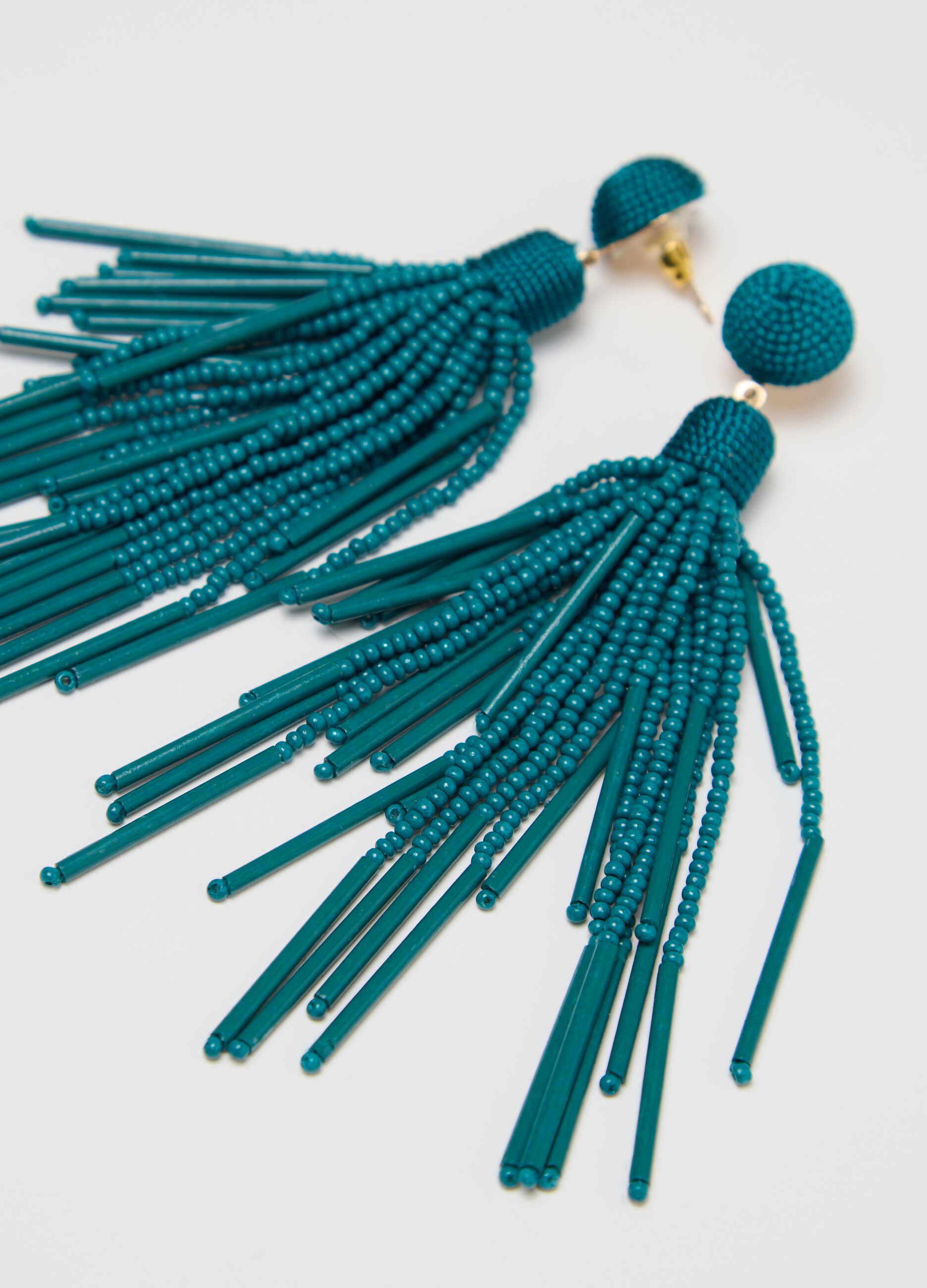 Pendant earrings with beaded fringing