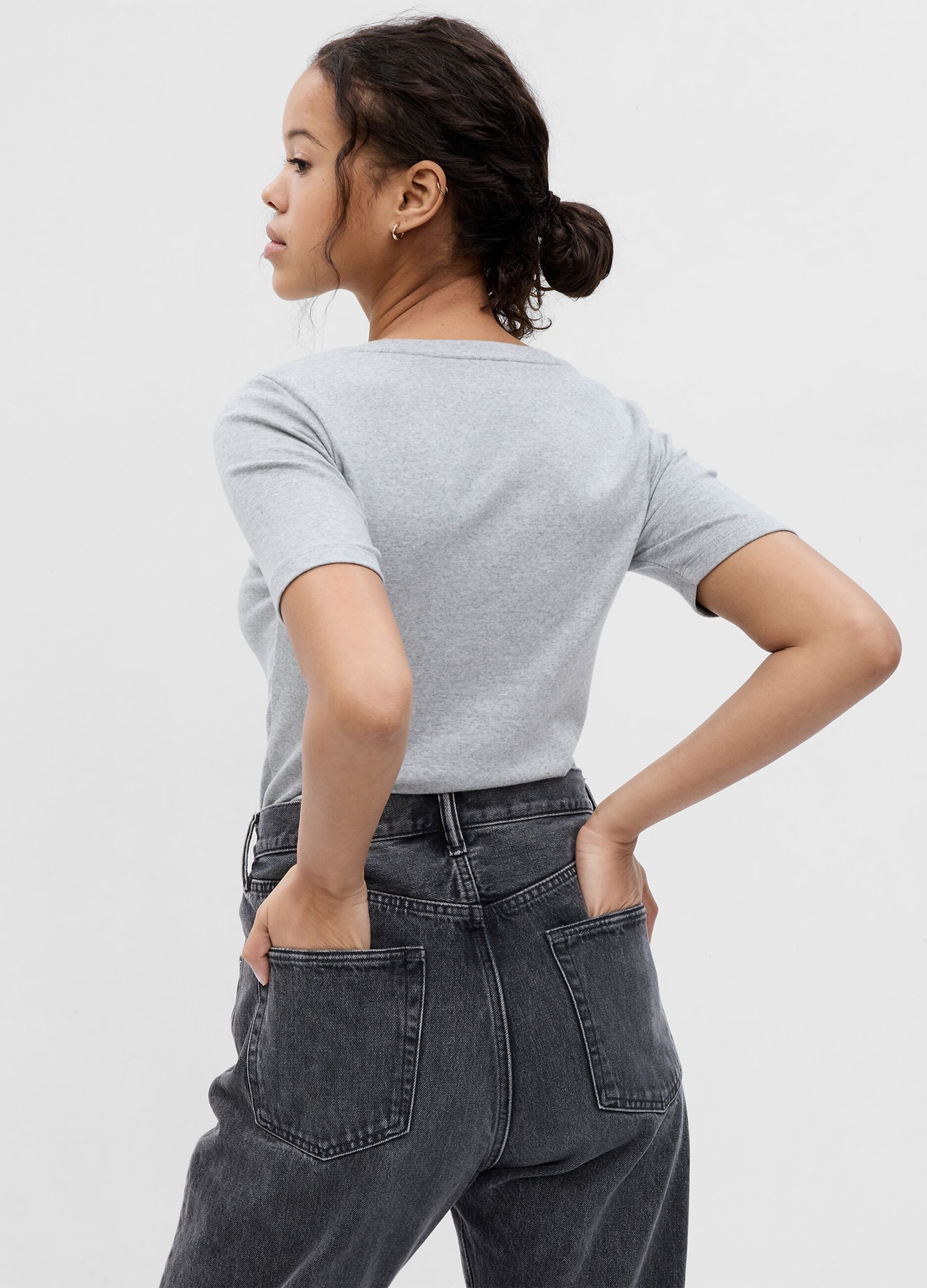 Round-neck T-shirt in cotton and modal m&eacute;lange