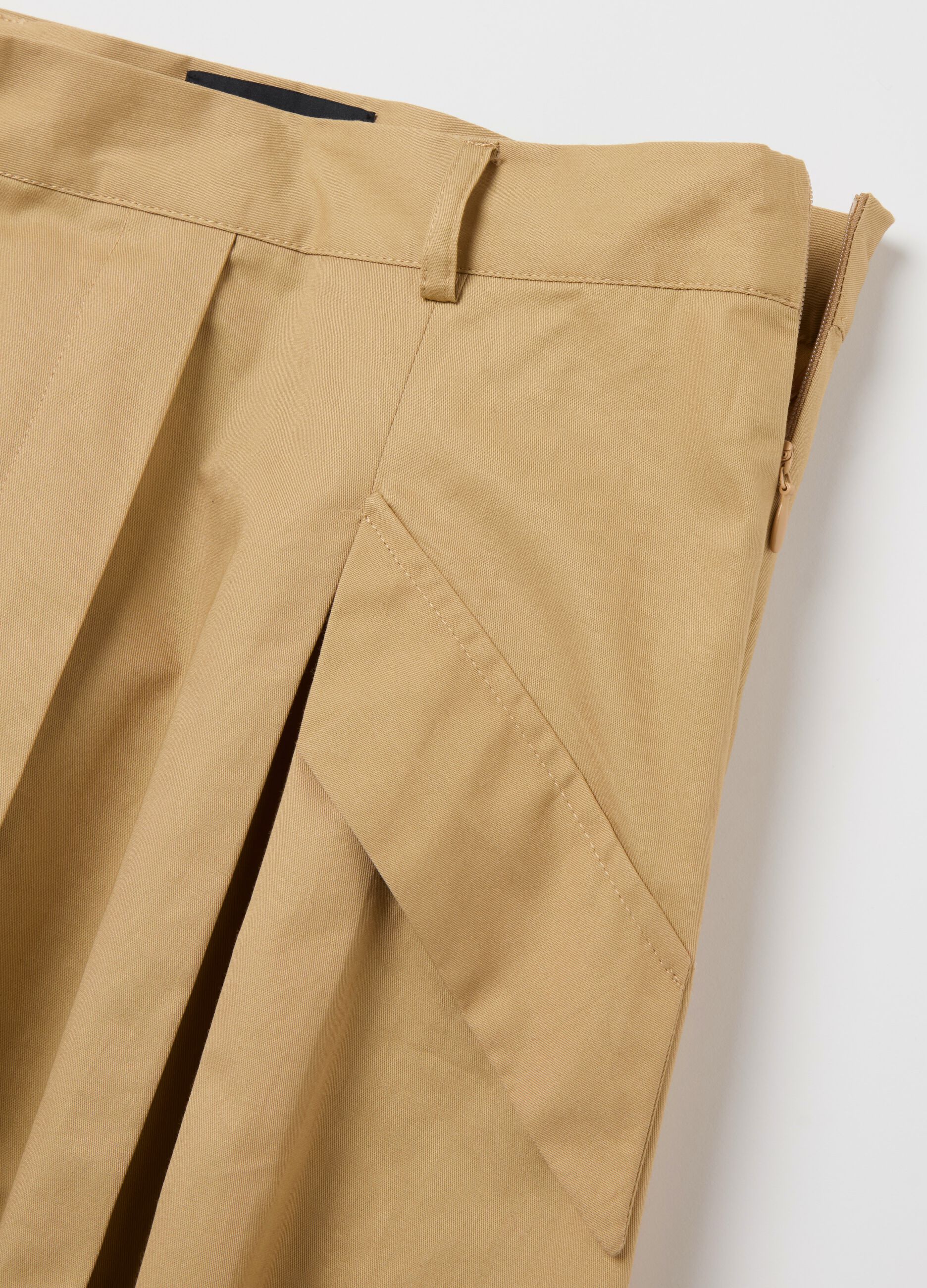 Long full skirt with buckle