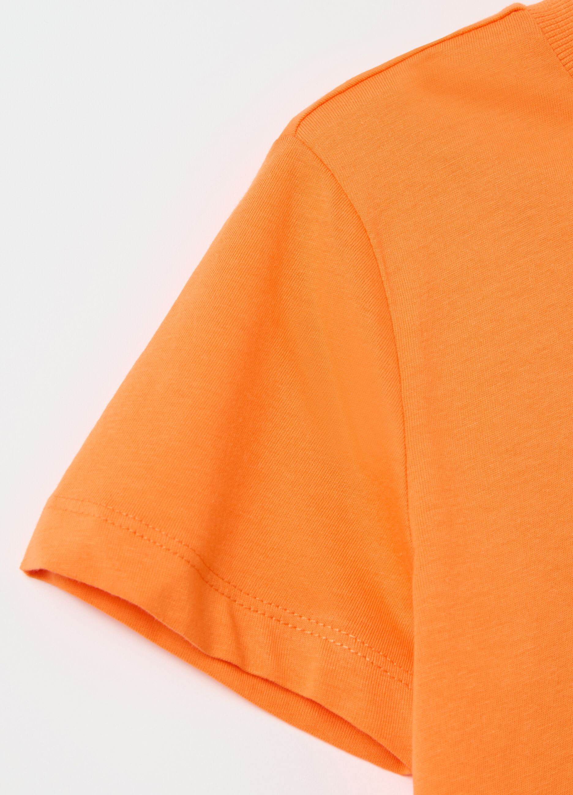 Cotton T-shirt with round neck