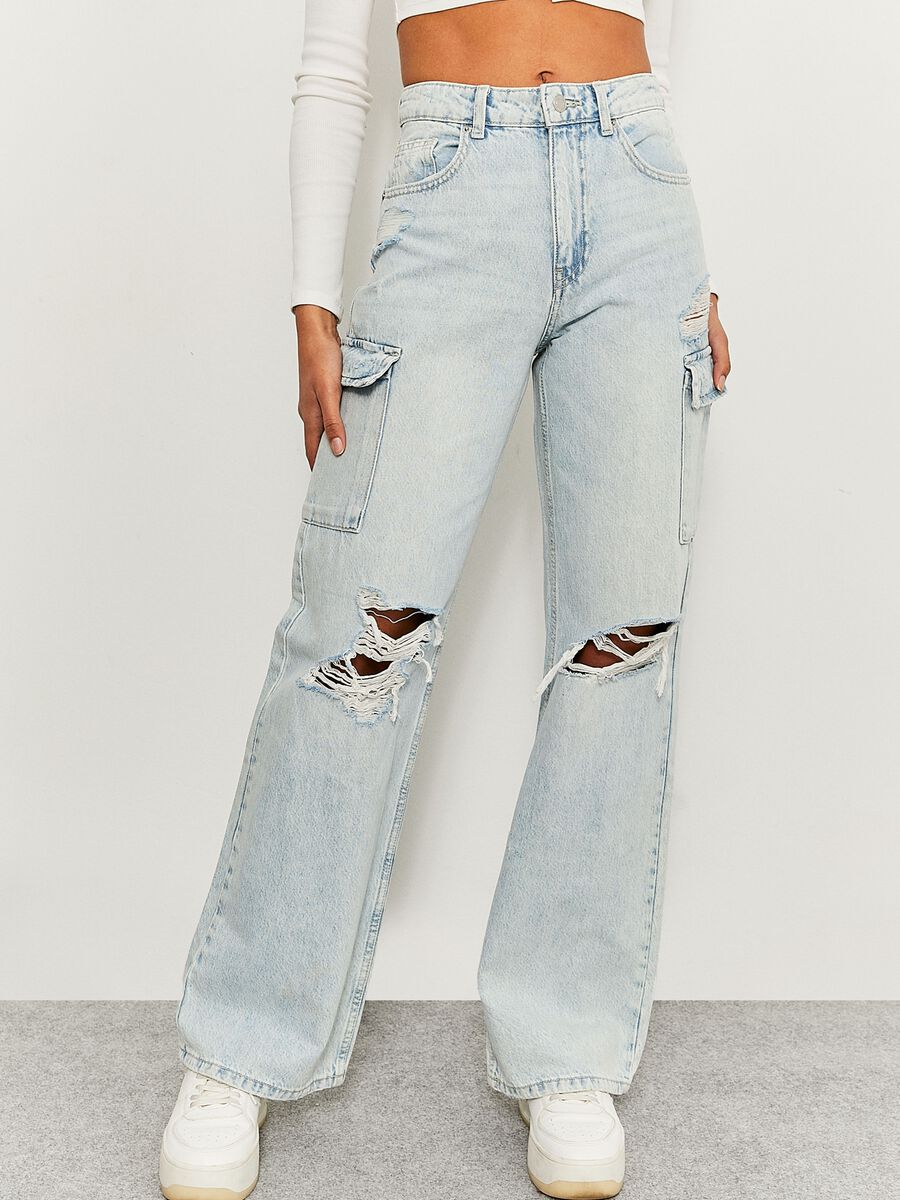 Jeans cargo wide leg con strappi_1