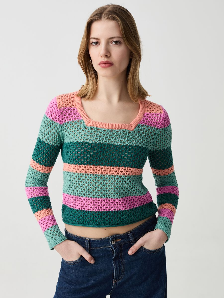 Crochet pullover with multicoloured stripes_0