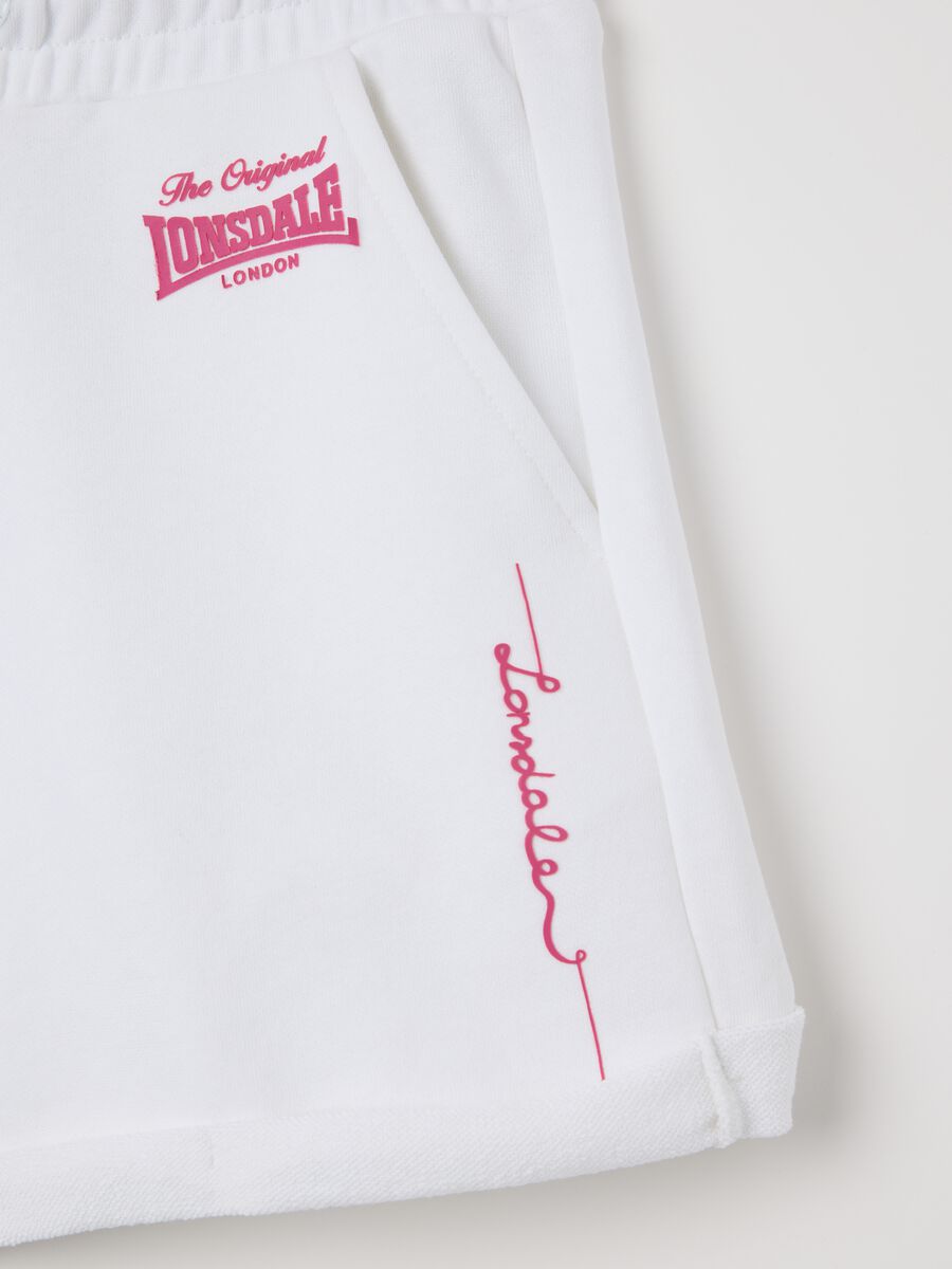 White shorts in fleece with print_5
