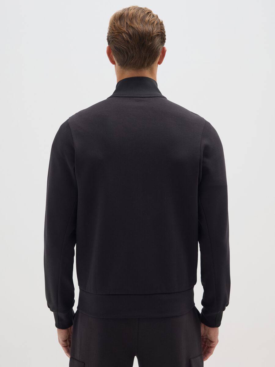 Black cotton-blend regular fit sweatshirt with zip_2