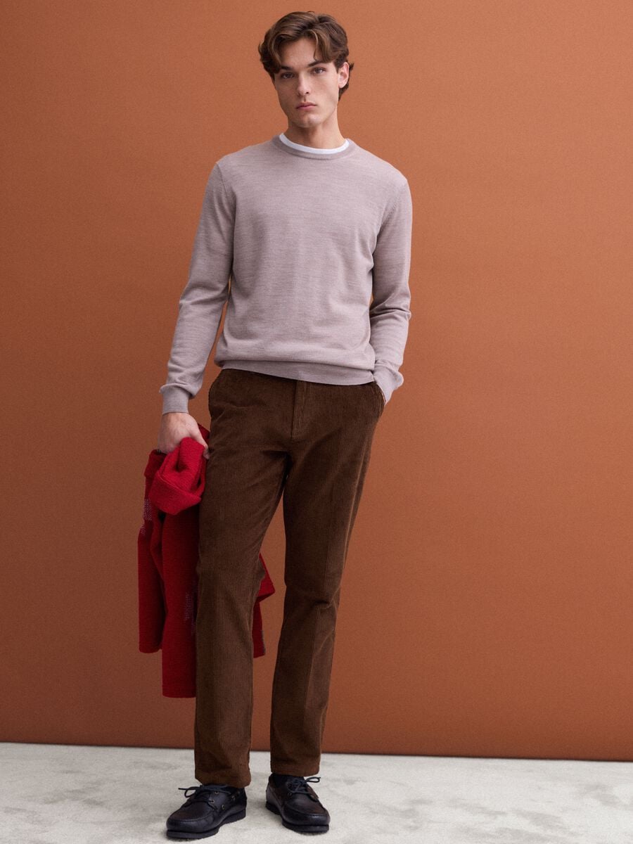 Maglia beige girocollo in pura lana merino regular fit_2