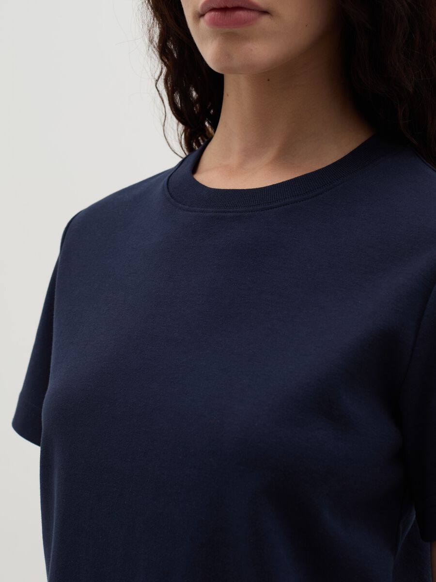 Solid colour T-shirt with round neck_2