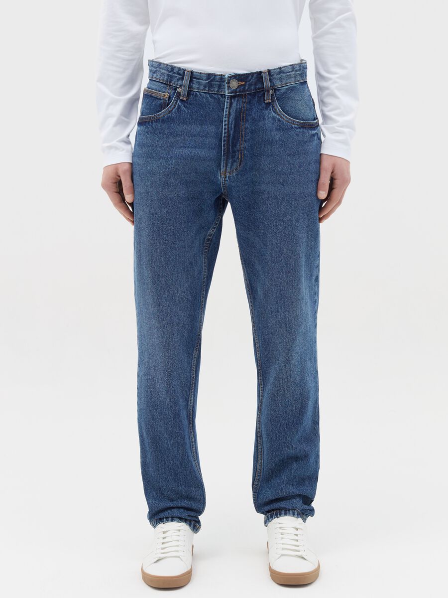 Slim-fit jeans with five pockets_1
