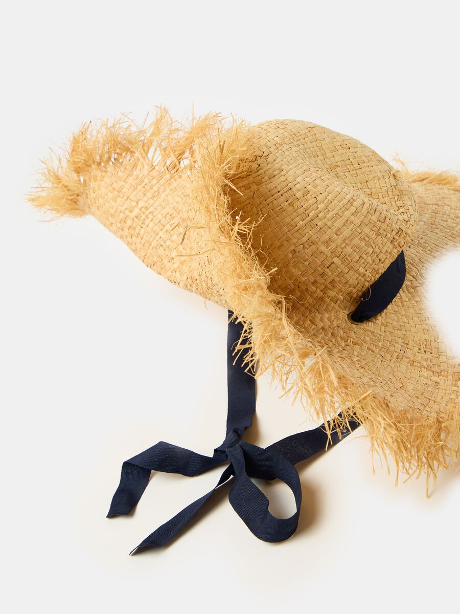 Straw hat with ribbon_1