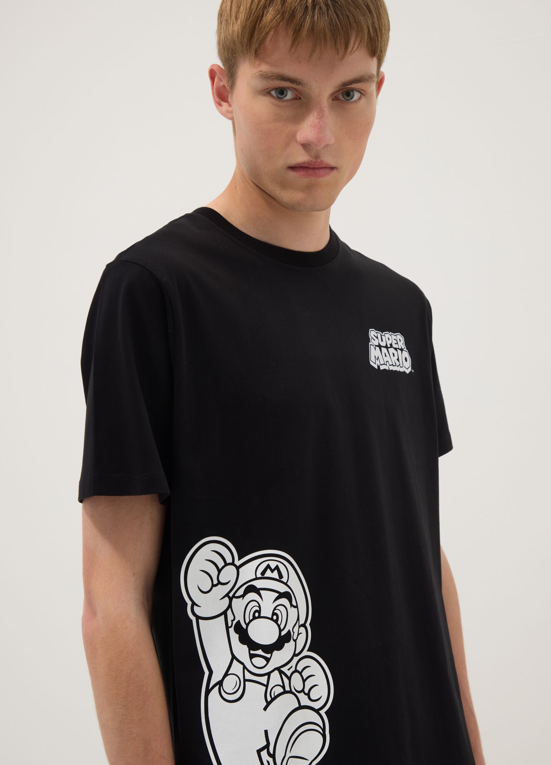 Black pure cotton T-shirt with graphic print