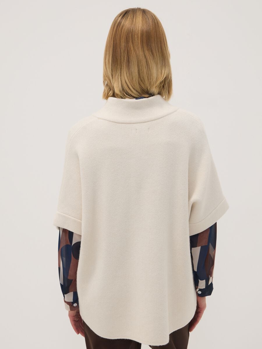 Beige viscose-blend cardigan with toggle fastening, regular fit_3