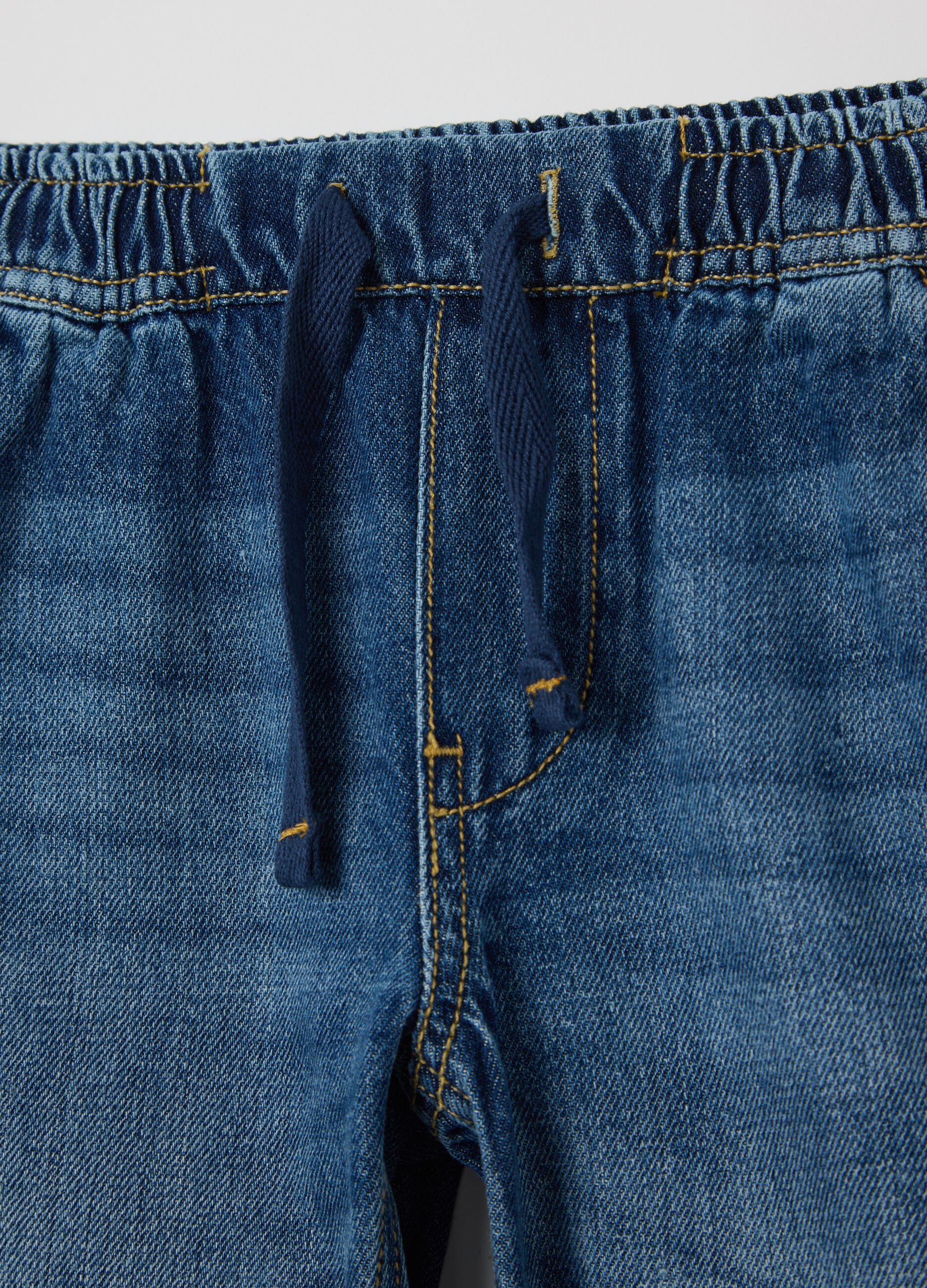 Denim Bermuda joggers with pockets and drawstring