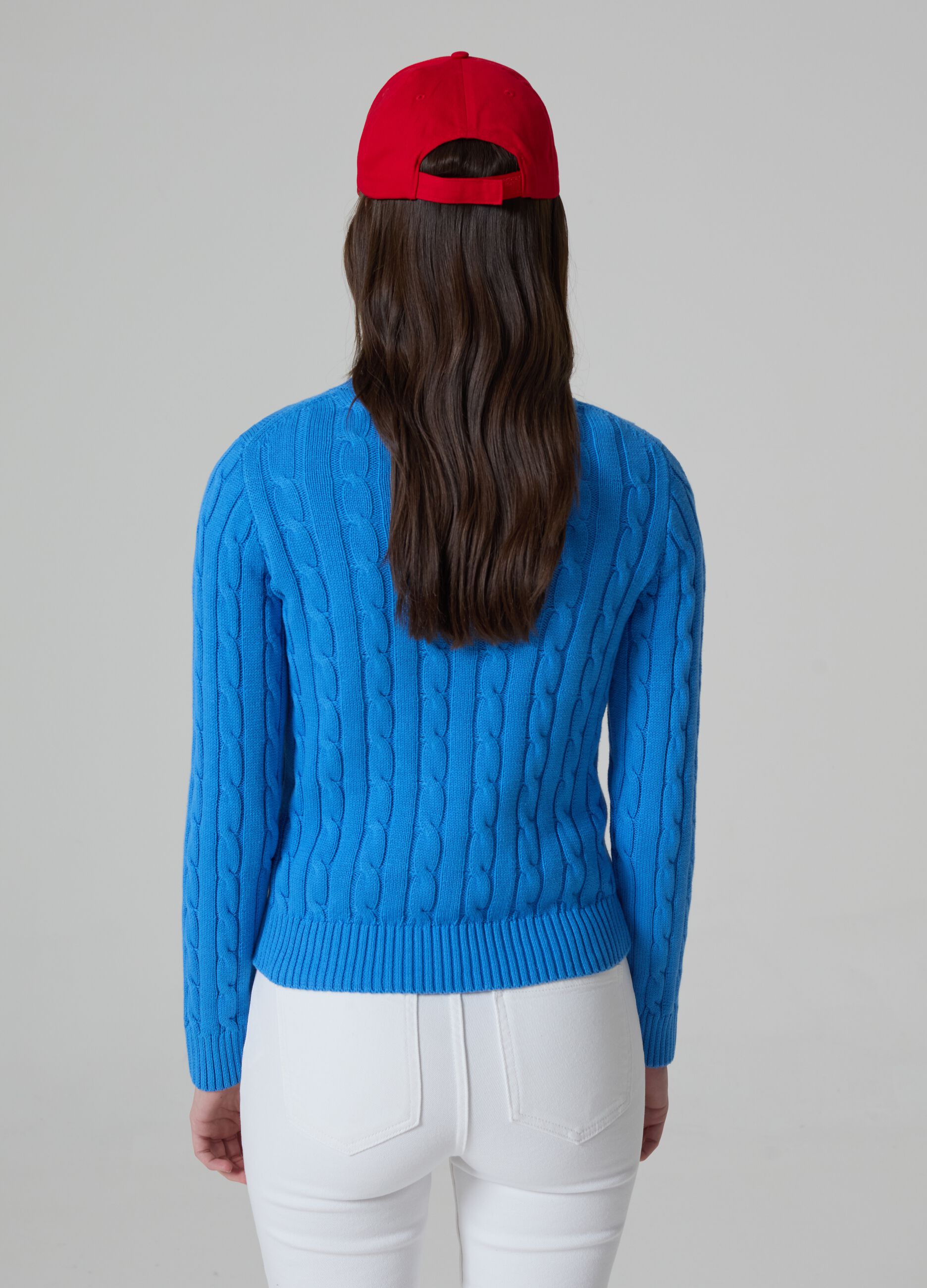 Ribbed pullover with cable-knit design