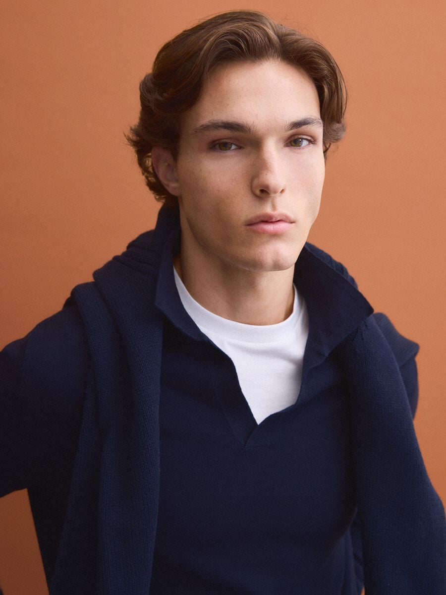 Polo blu in puro cotone a maniche lunghe_0