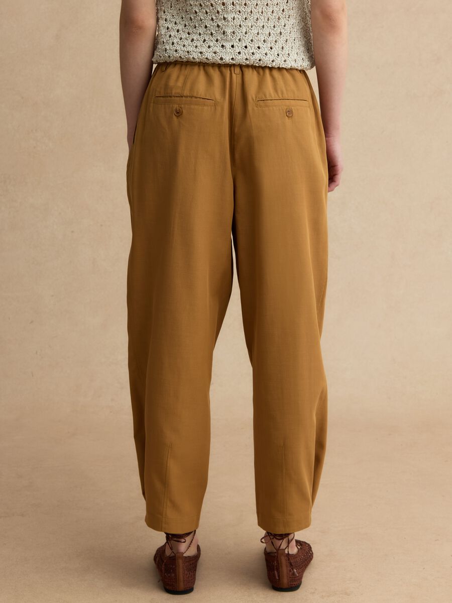 Pantaloni in misto lyocell e cotone marroni slouchy fit_2