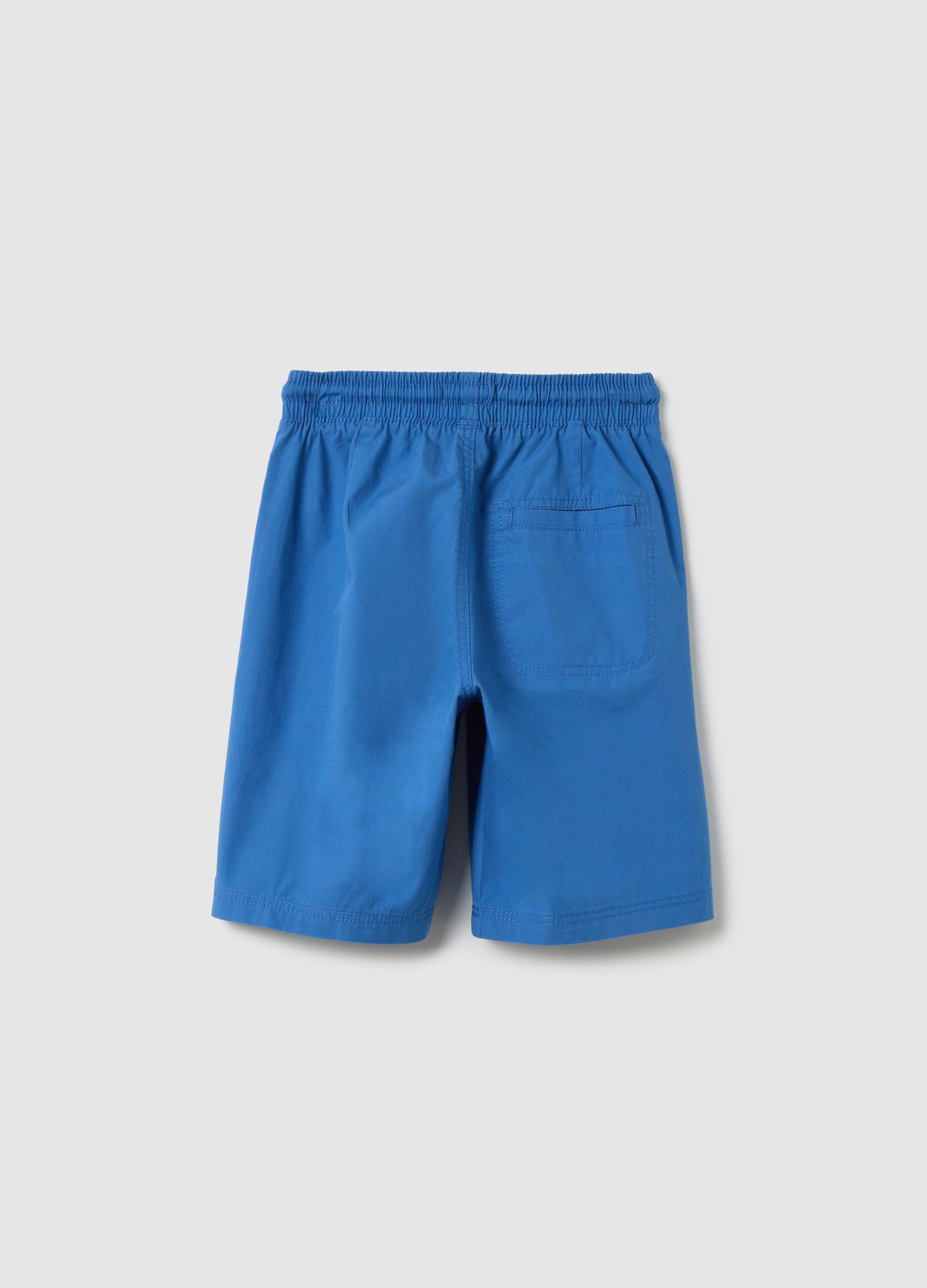Light blue shorts in cotton with drawstring