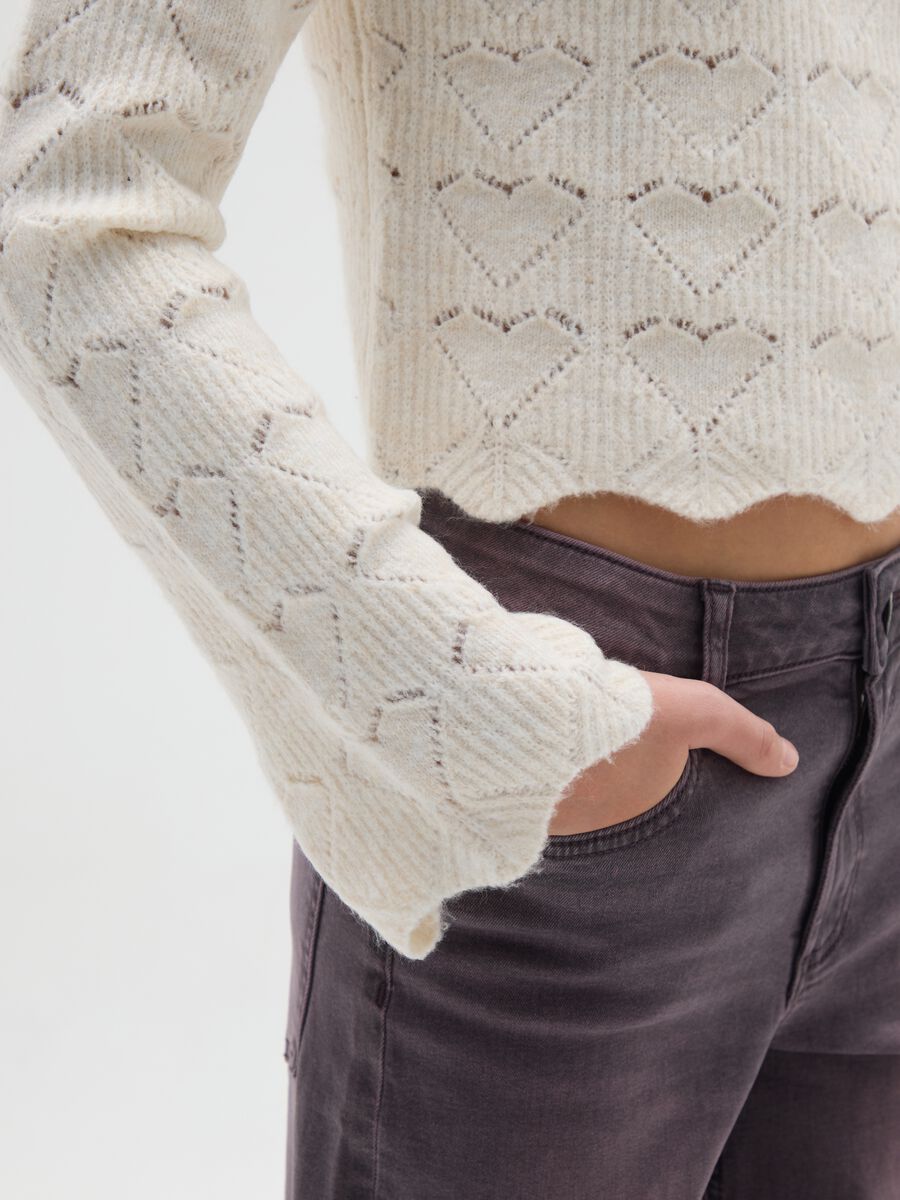 Beige Sweater with Heart Pattern_2