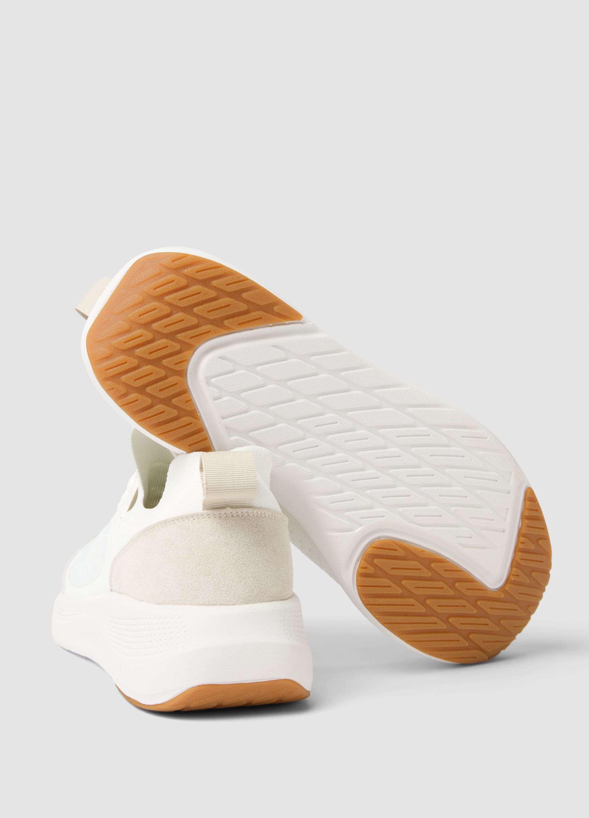 White and beige sporty trainers